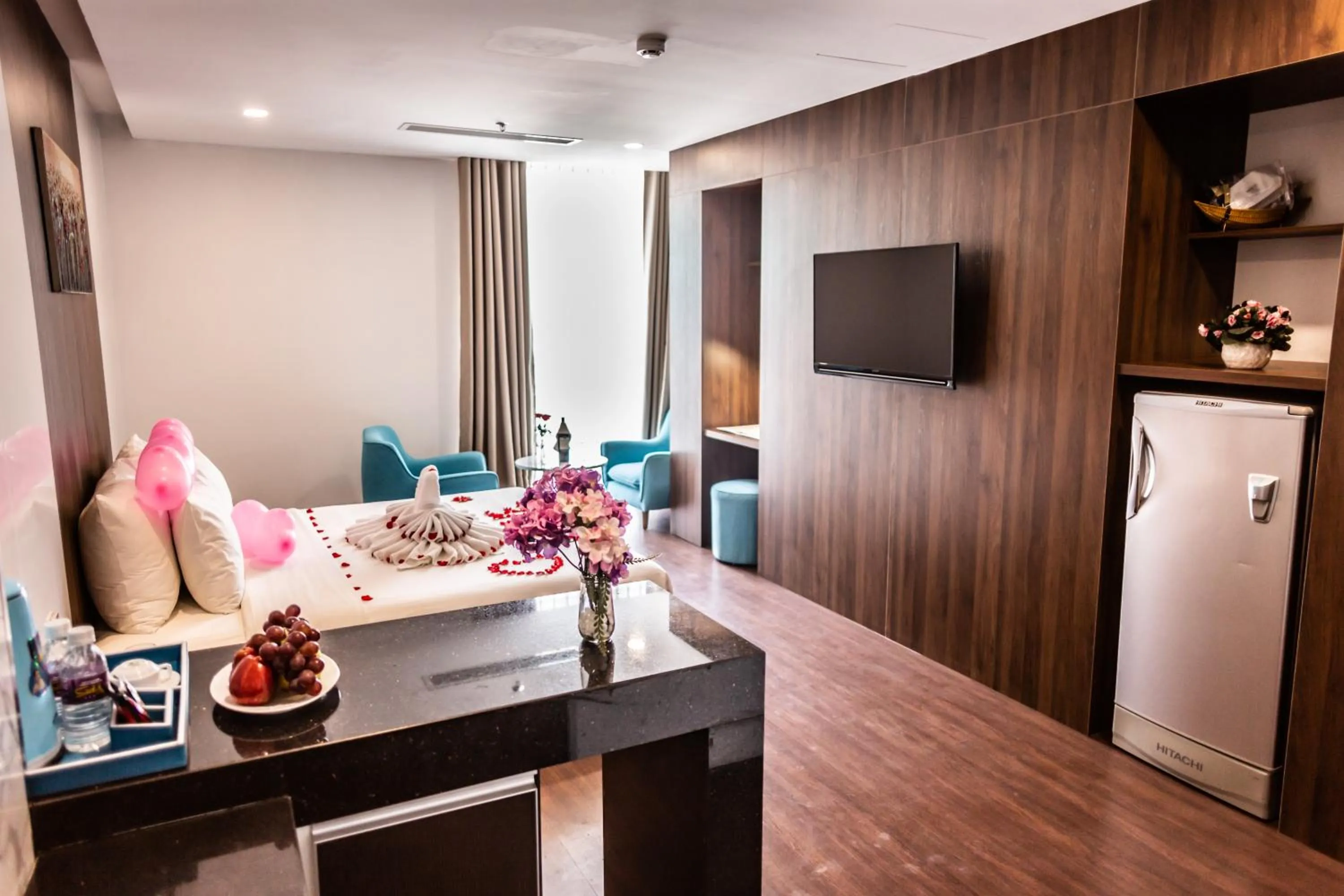 Photo of the whole room in Gold Central Hotel by Haviland