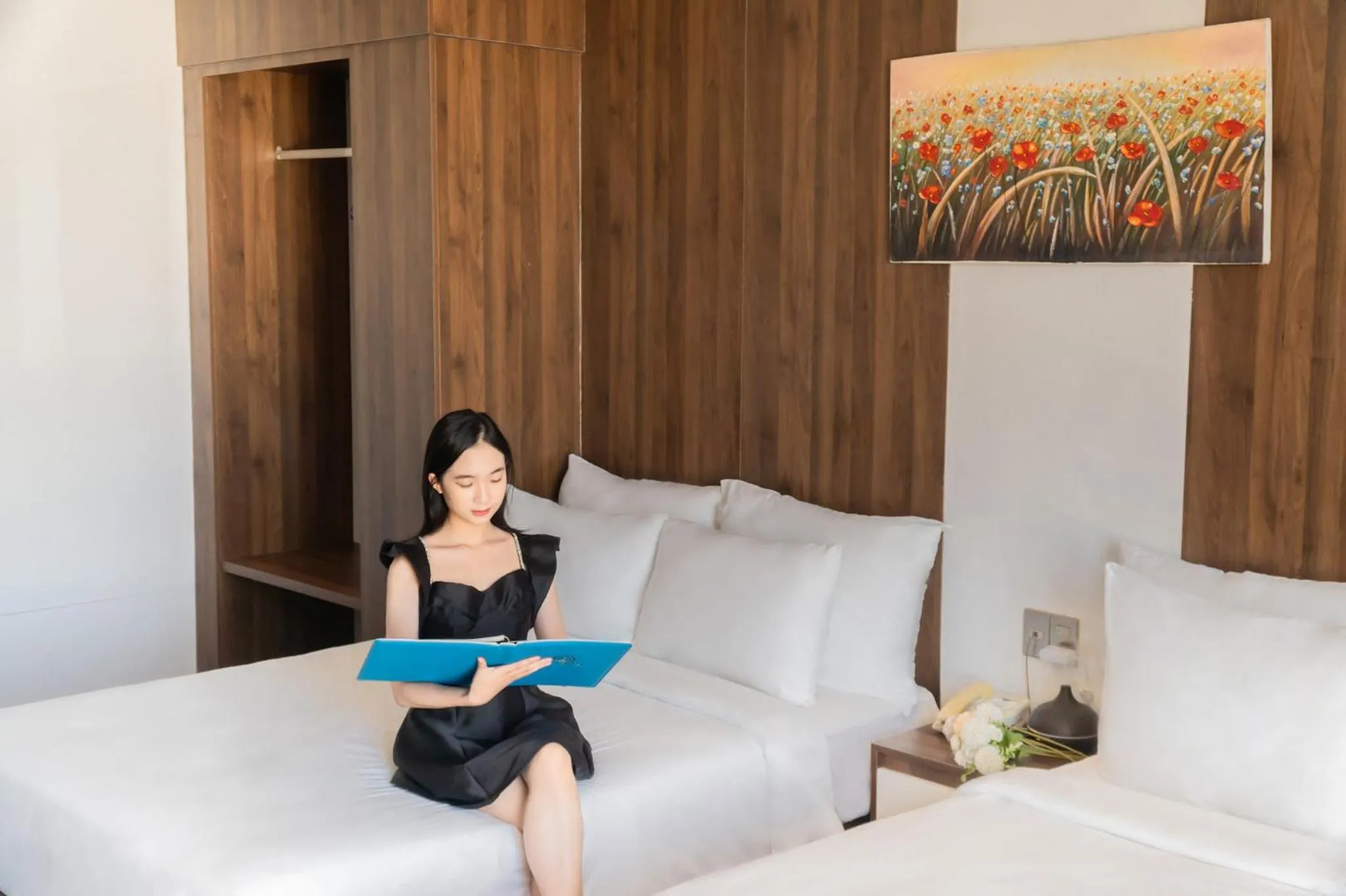 Bed in Gold Central Hotel by Haviland