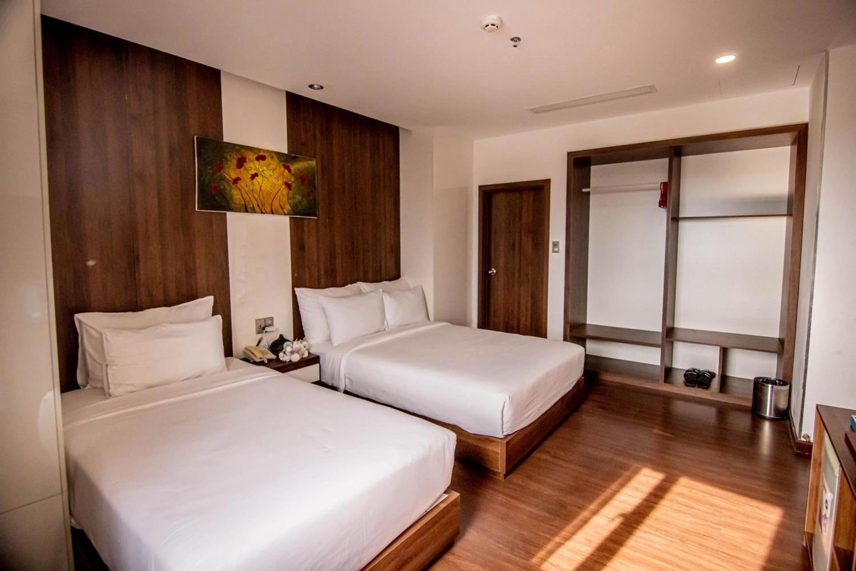 Bed in Gold Central Hotel by Haviland