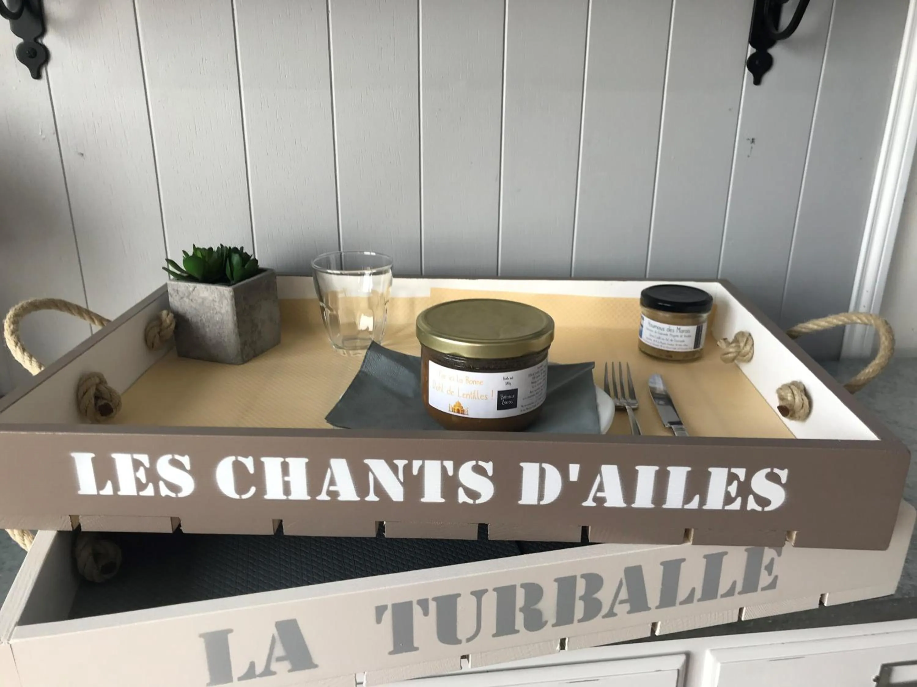 Meals in Les Chants d'Ailes - Hôtel Face Mer