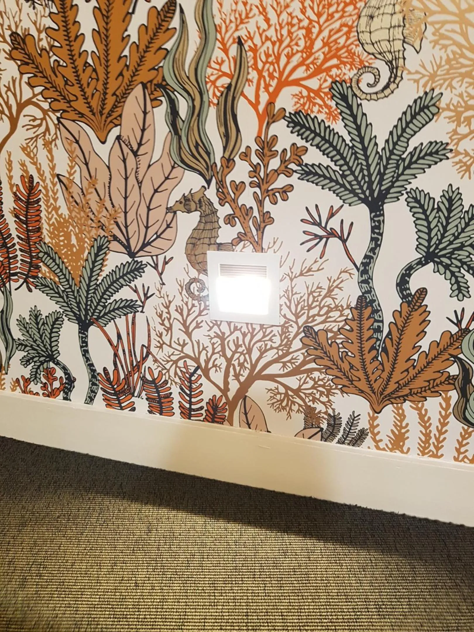 Decorative detail in Les Chants d'Ailes - Hôtel Face Mer