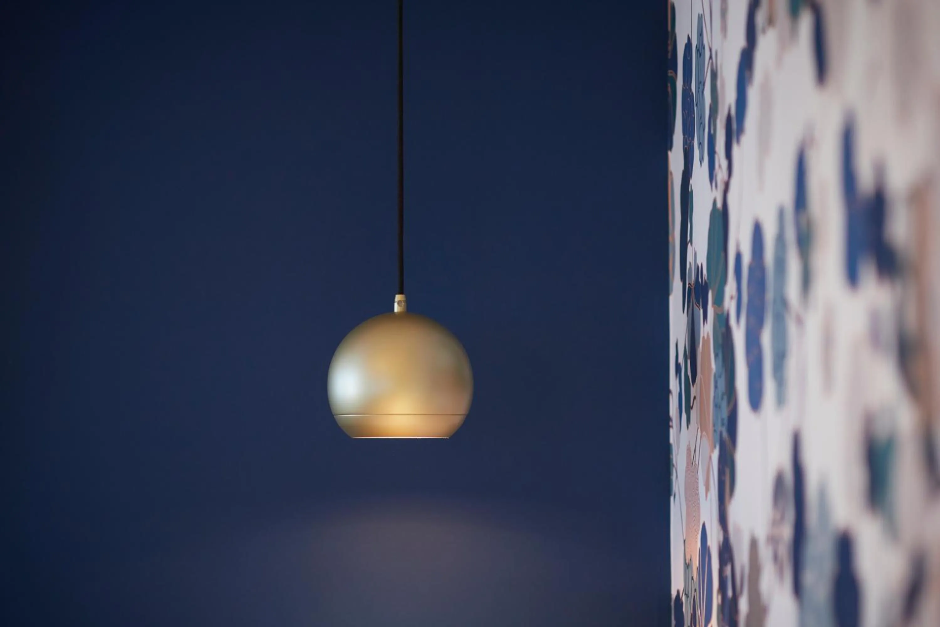 Decorative detail in Les Chants d'Ailes - Hôtel Face Mer