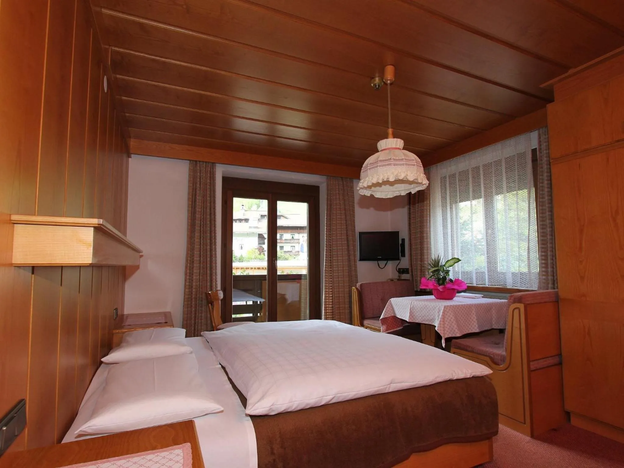 Bed in Residence Rottonara