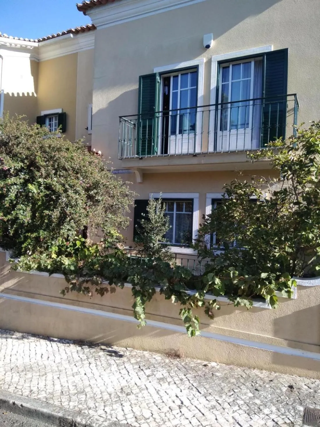 Property building in Global Guests