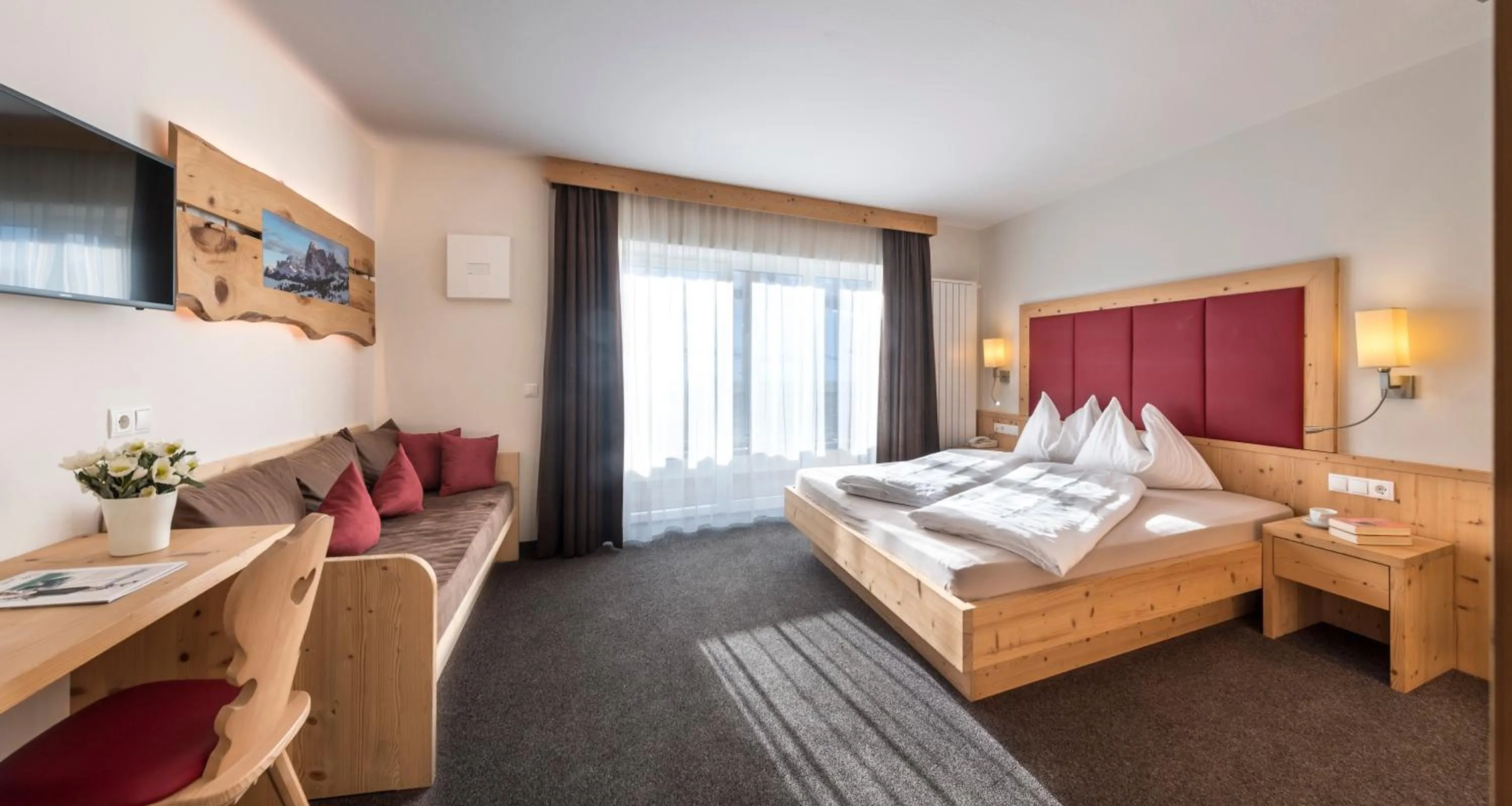 Photo of the whole room, Bed in Martina Breakfast Lodge