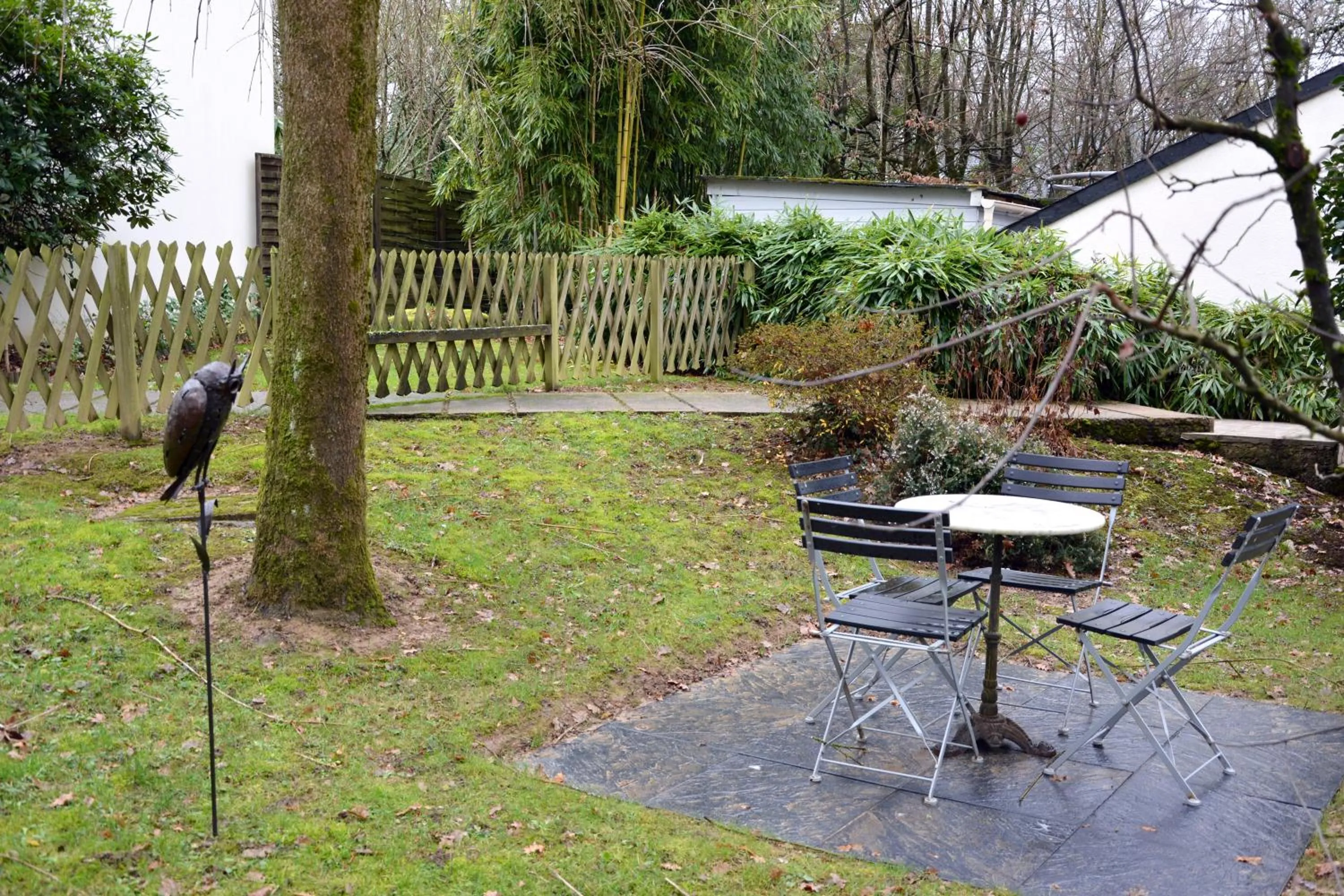 Patio in Hôtel du Parc Nantes Ouest Orvault