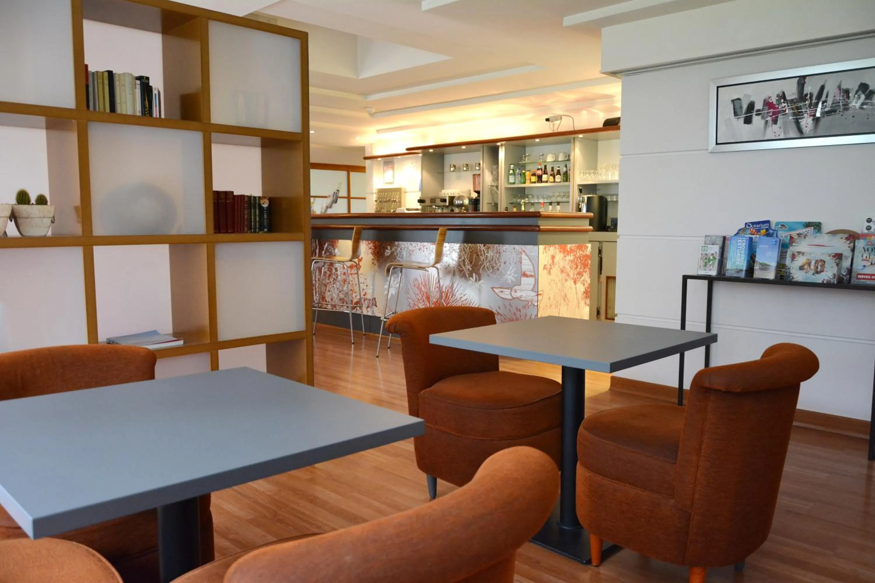 Lounge or bar in Hôtel du Parc Nantes Ouest Orvault