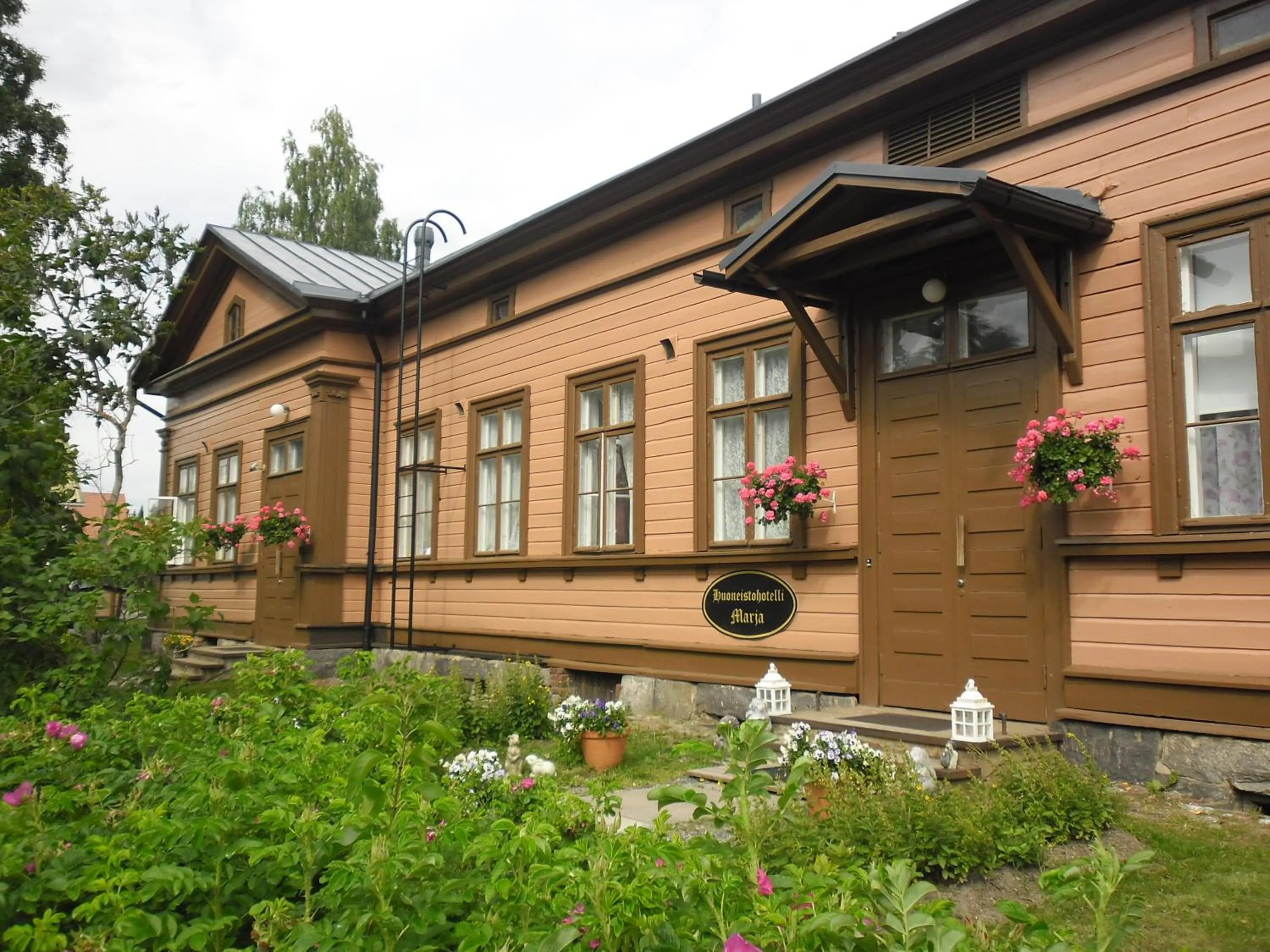 Property building in Huoneistohotelli Marja