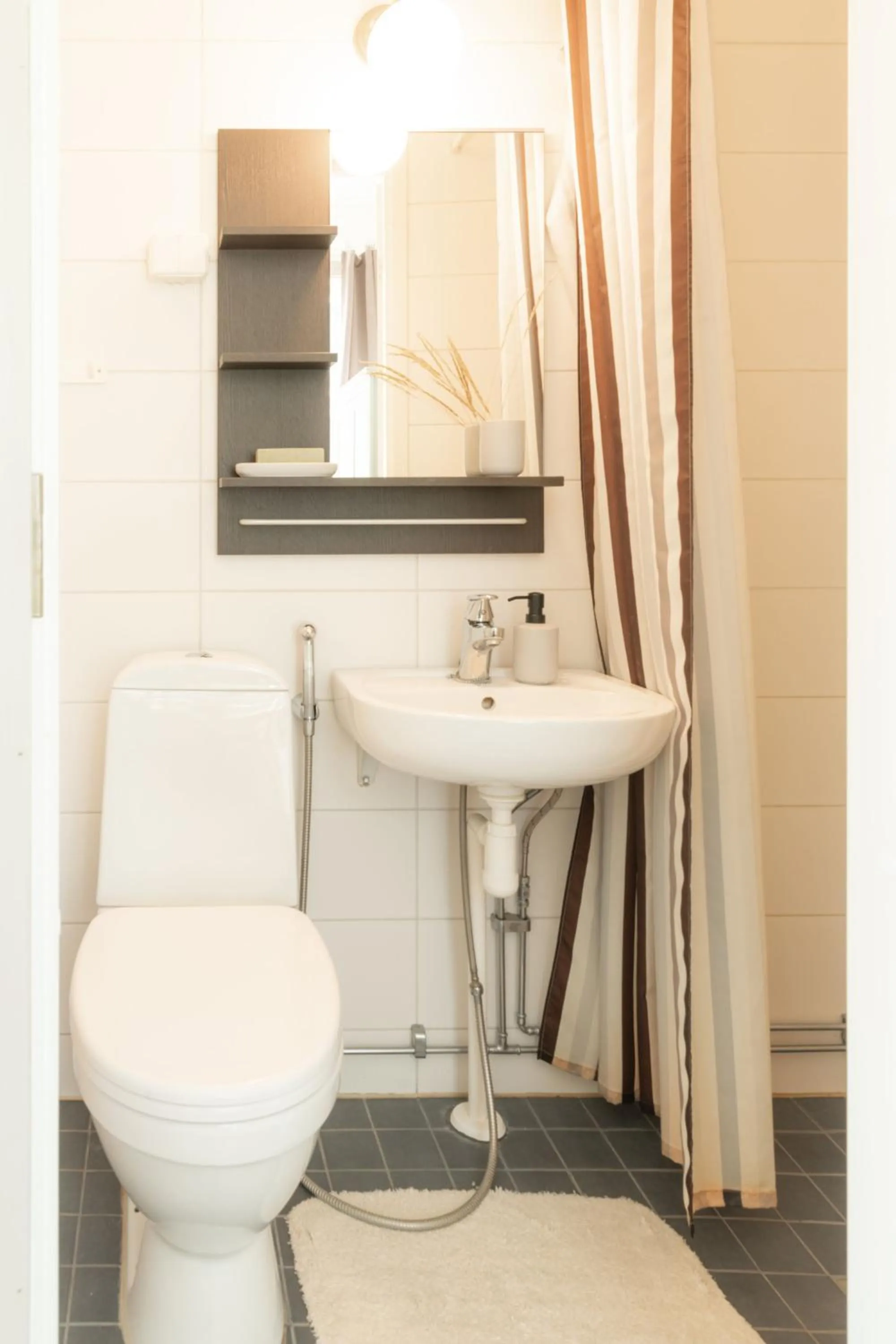 Shower in Huoneistohotelli Marja