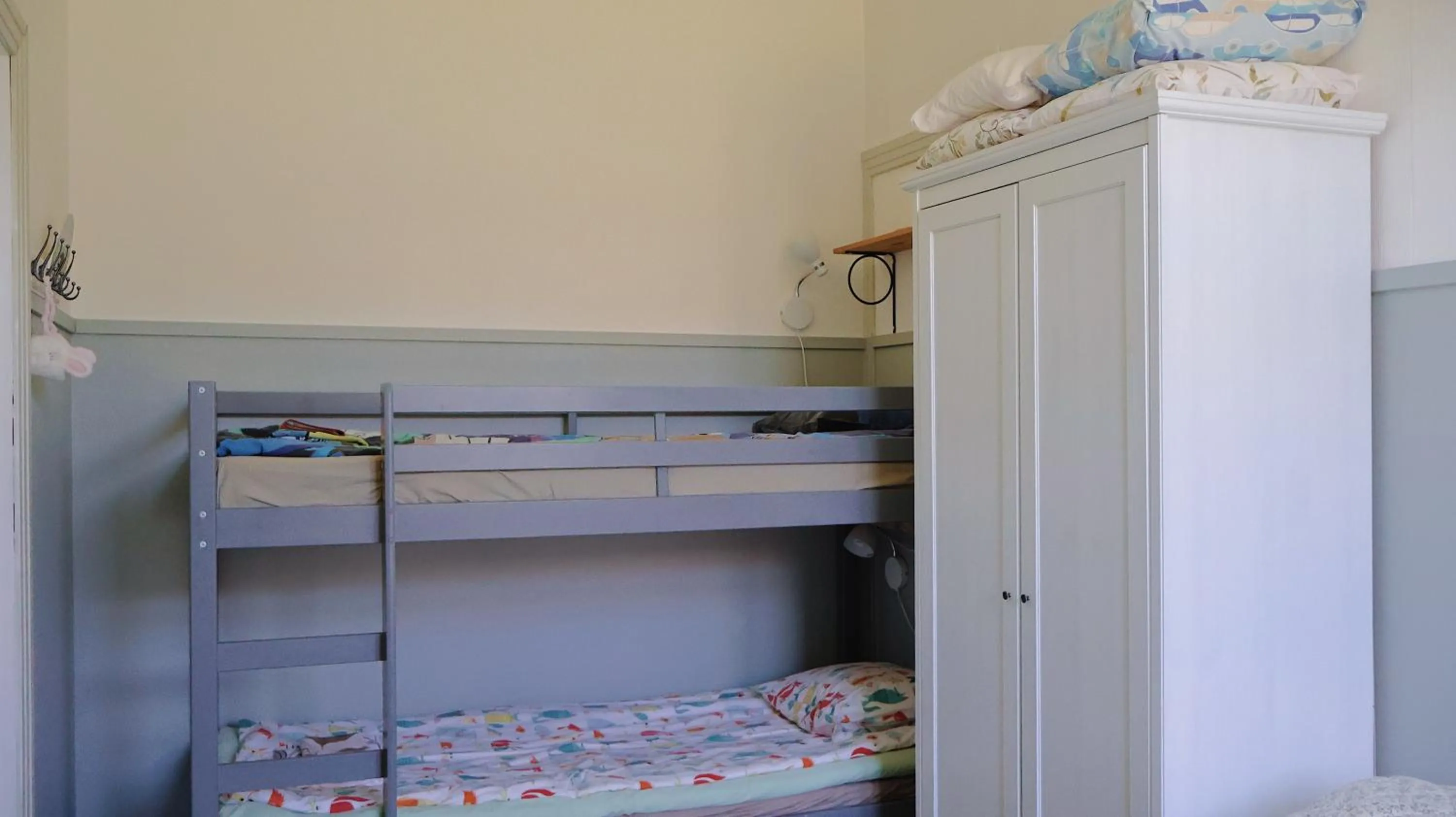 children, Bed in Huoneistohotelli Marja