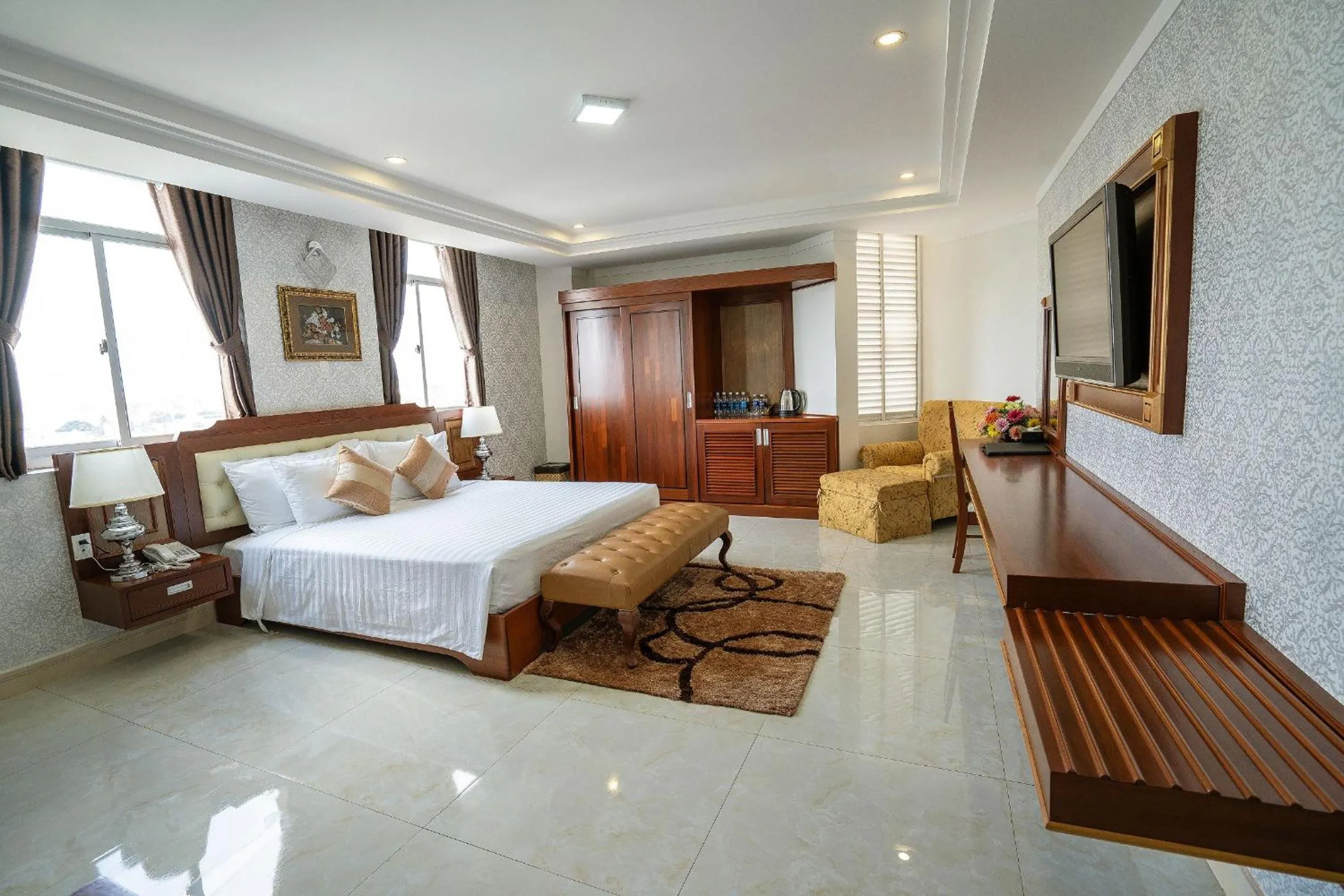 Bed in Duc Long Gia Lai Hotels & Apartment