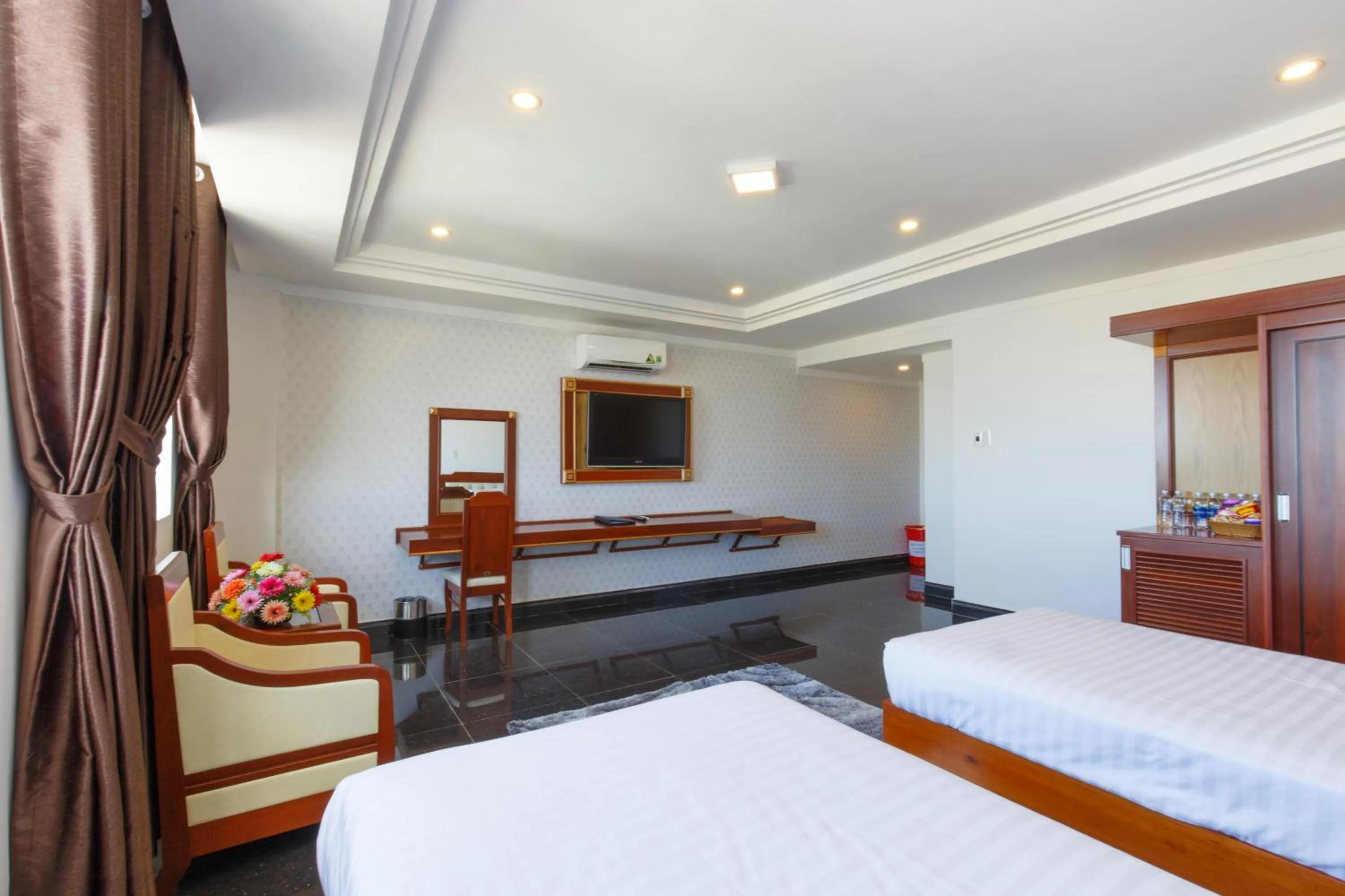 Bed in Duc Long Gia Lai Hotels & Apartment