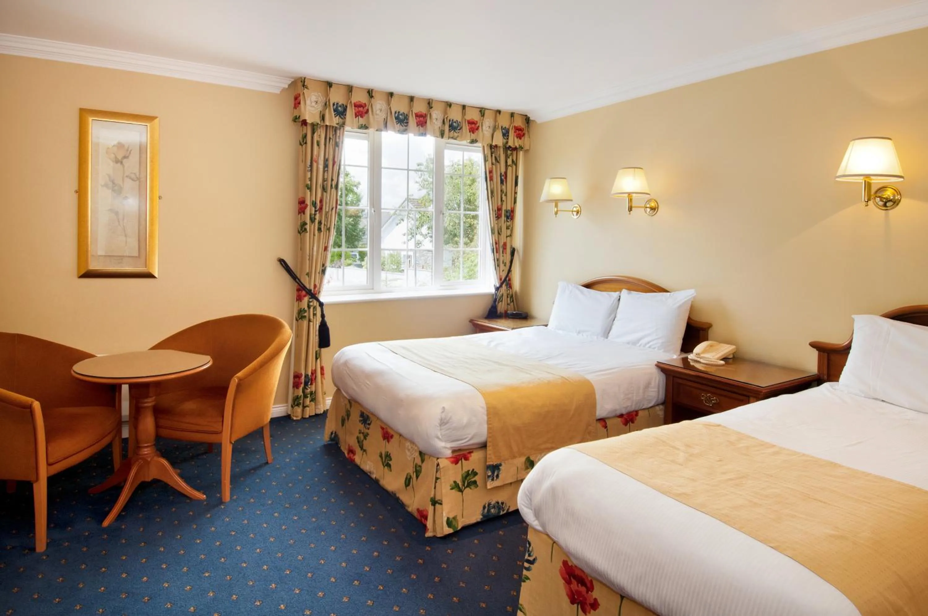 Bedroom, Bed in Old Weir Lodge