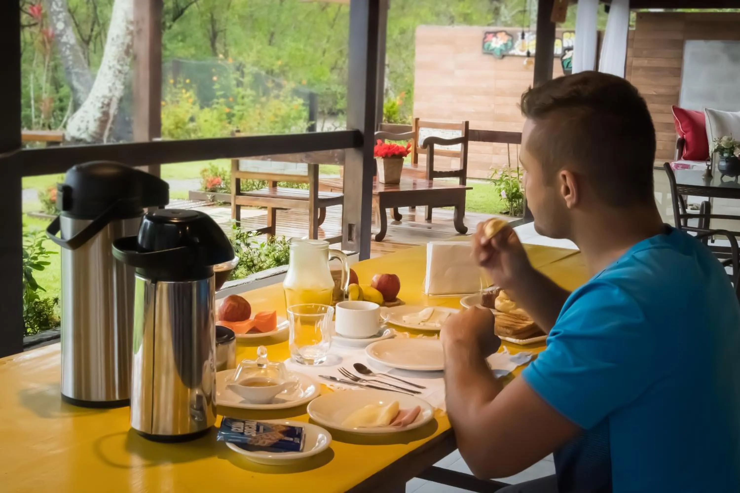 Continental breakfast in Pousada Gata Russa