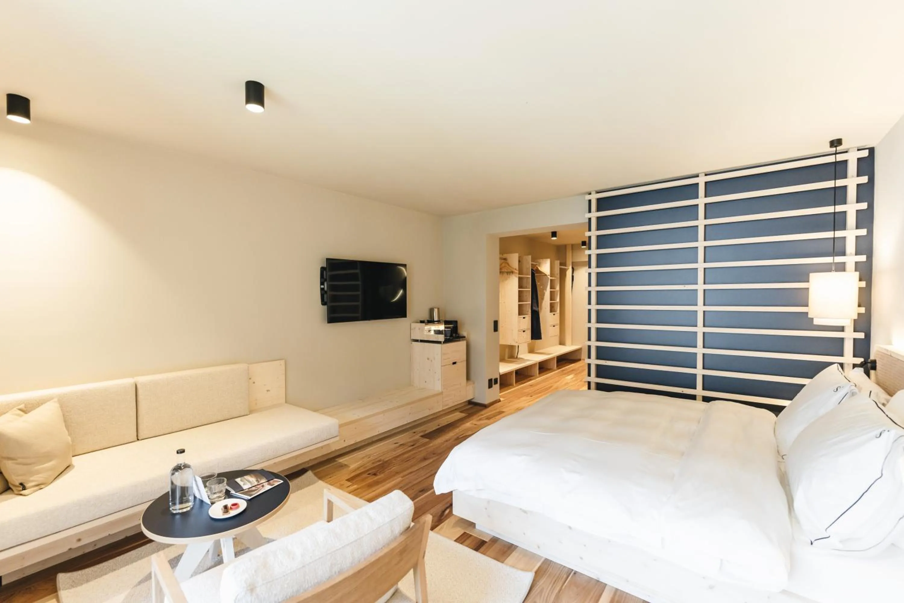 Photo of the whole room, Bed in Sensoria Dolomites