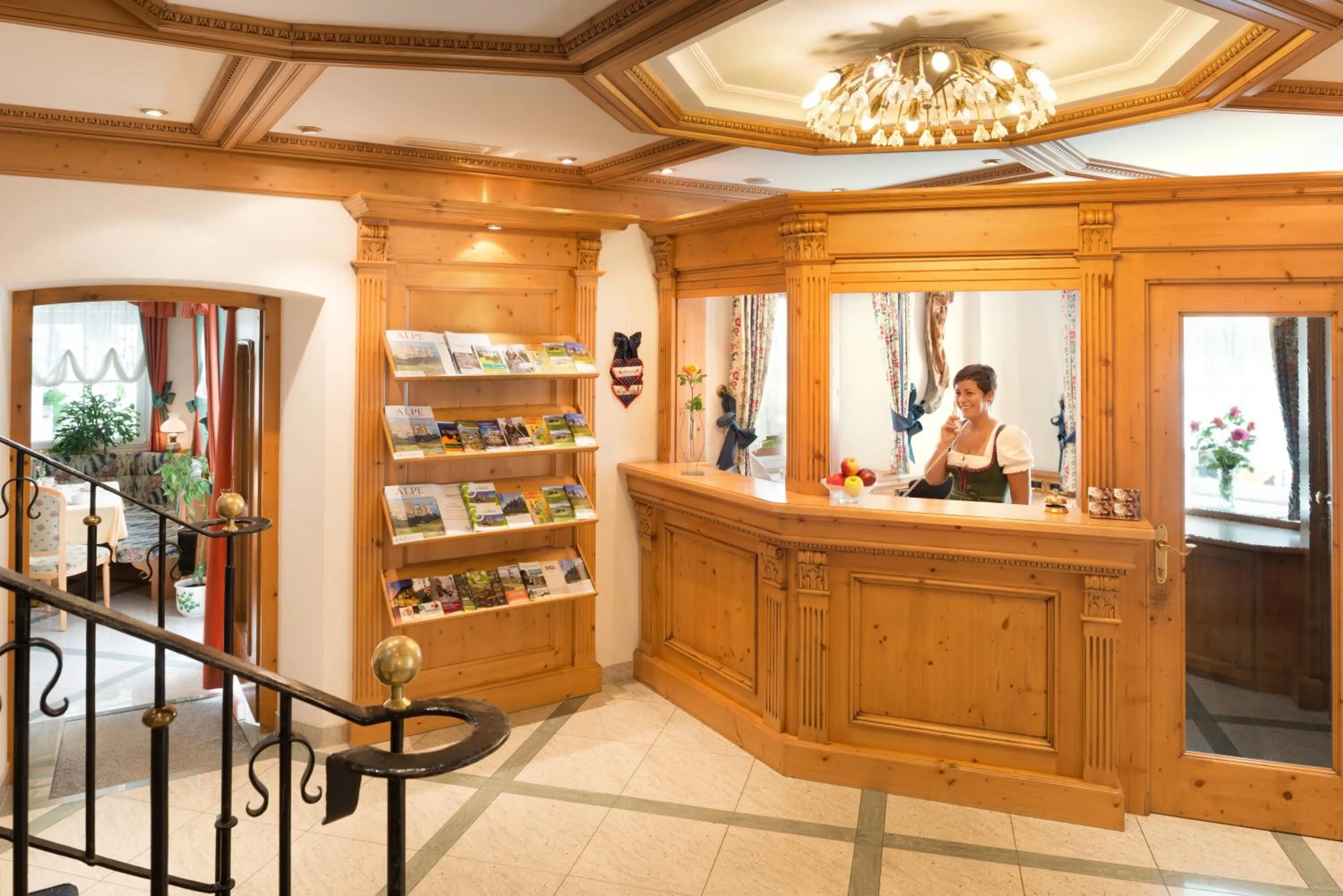 Lobby or reception in Hotel zum Wolf