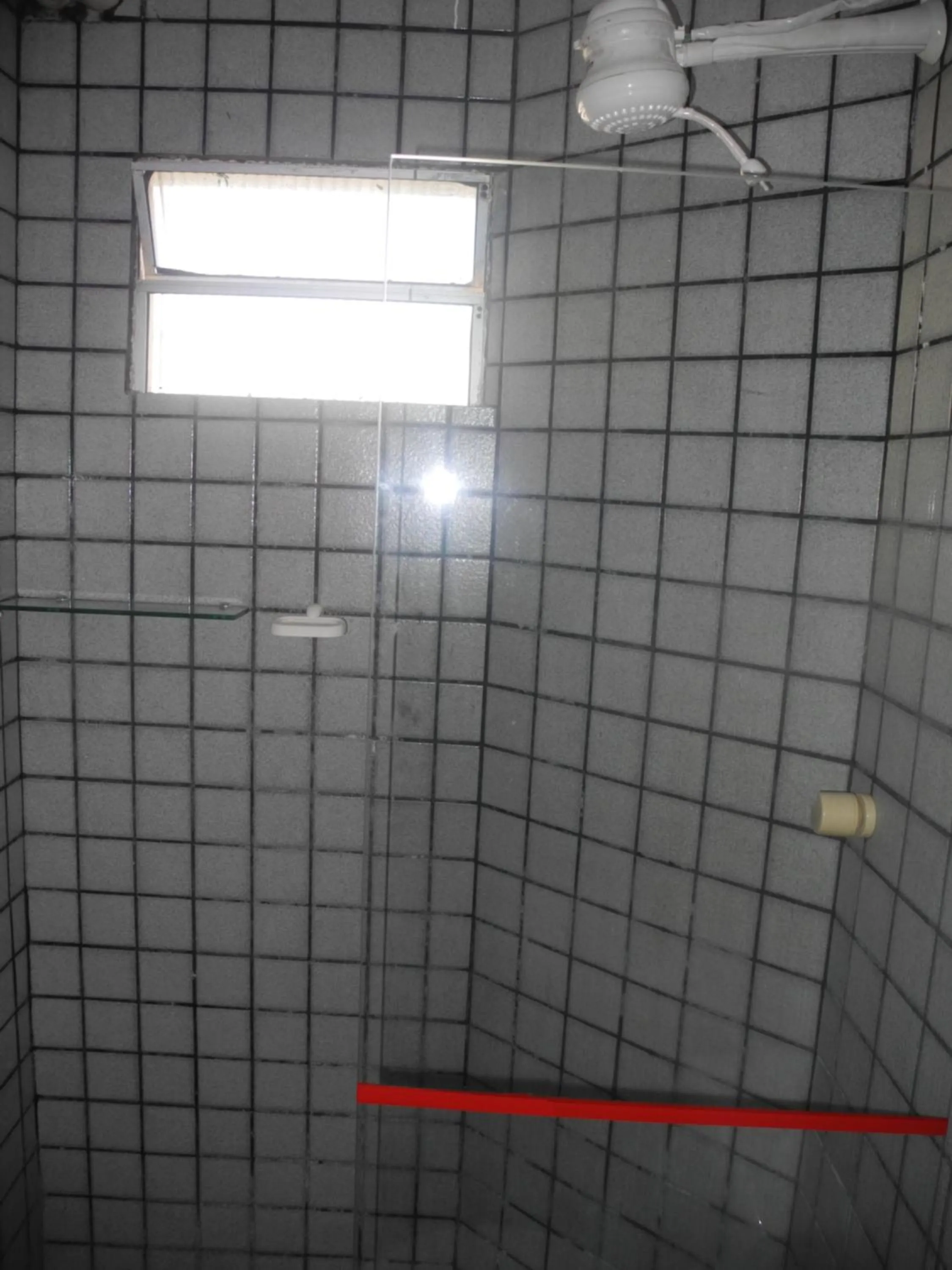 Shower in Flat Pousada da Praia