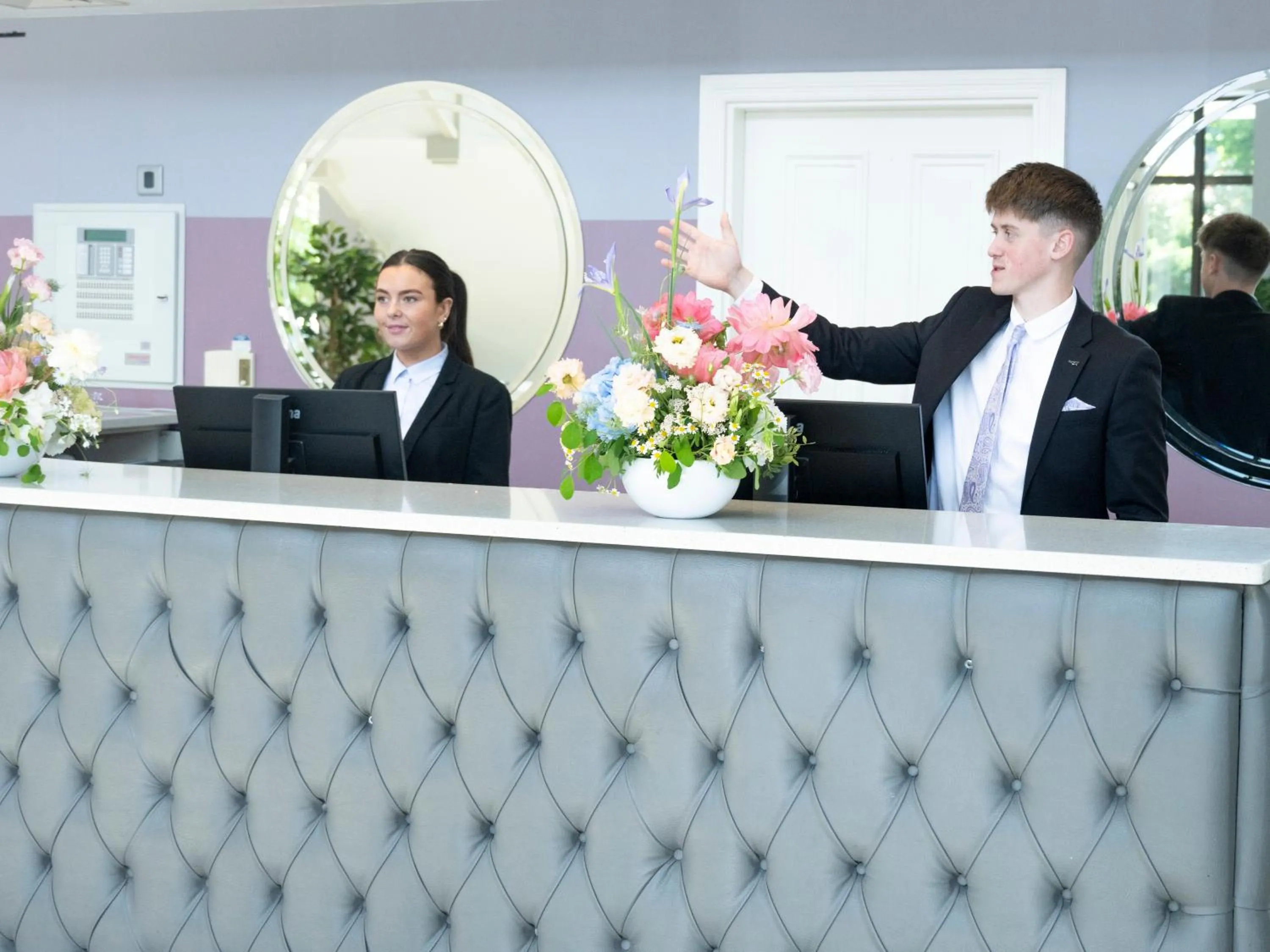 Lobby or reception in Kenmare Bay Hotel Lodges