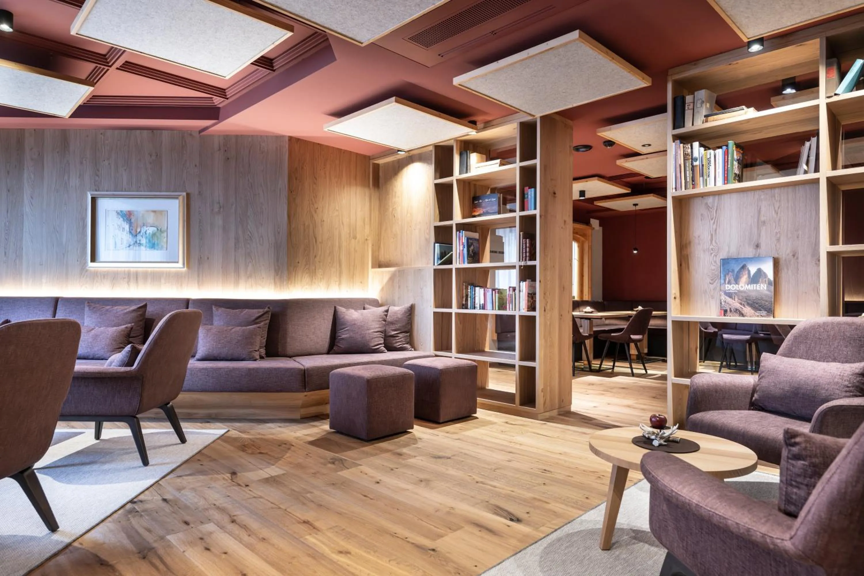 Lounge or bar in Hotel Alpenroyal