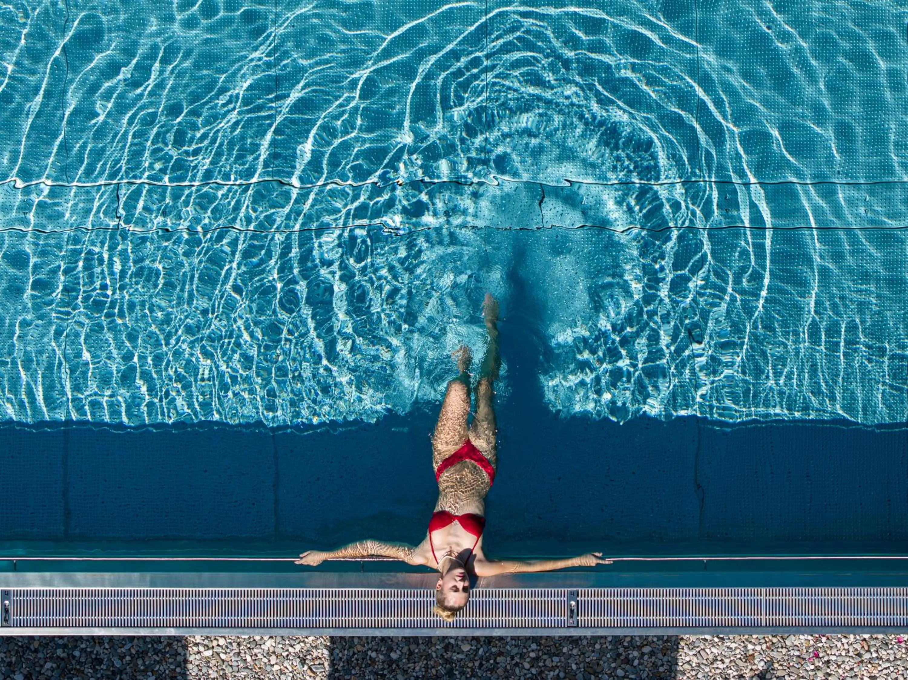 Swimming pool in Hotel Alpenroyal