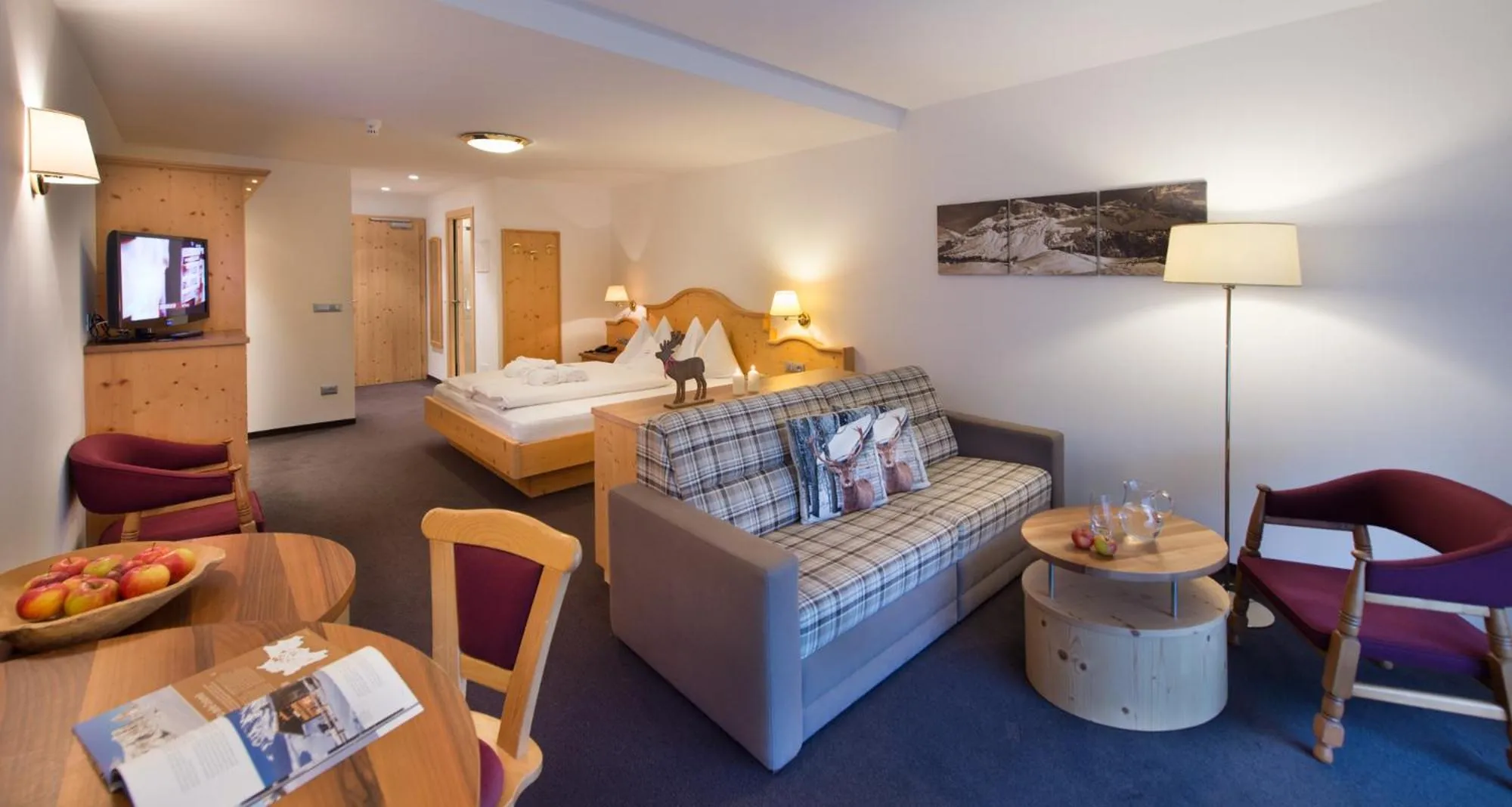 Photo of the whole room, Bed in Hotel Alpenroyal