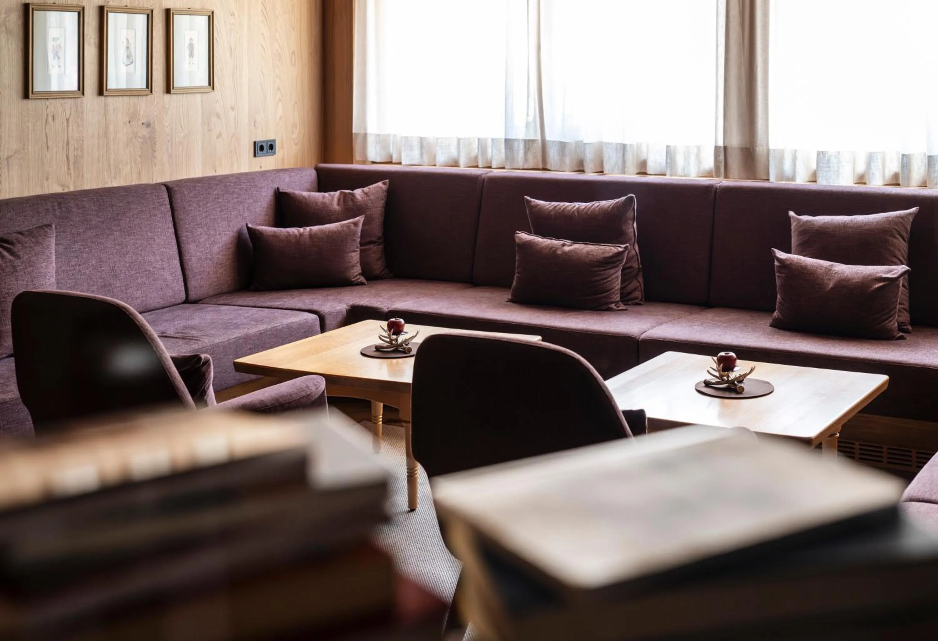 Seating area in Hotel Alpenroyal