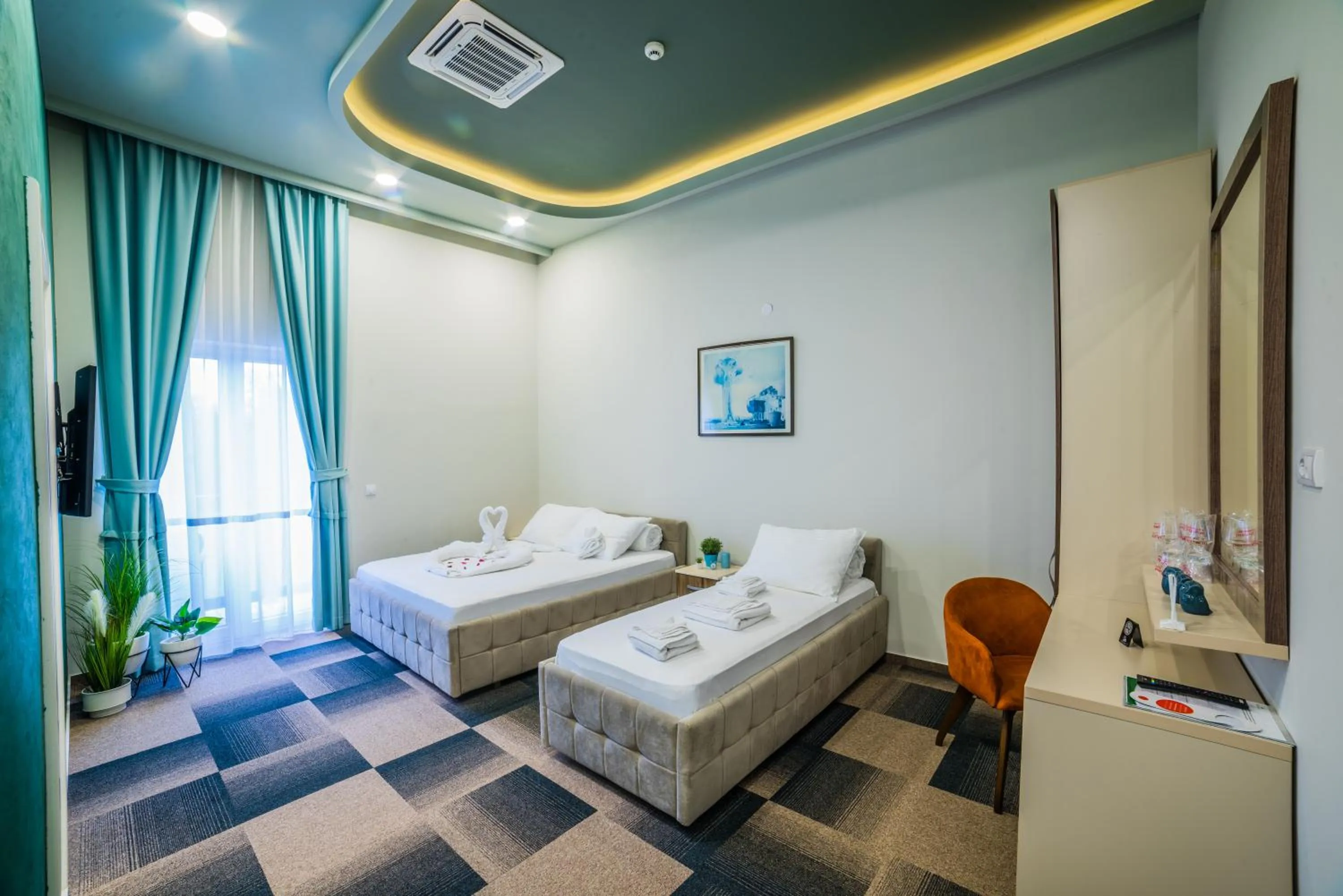 Photo of the whole room, Bed in Hotel River