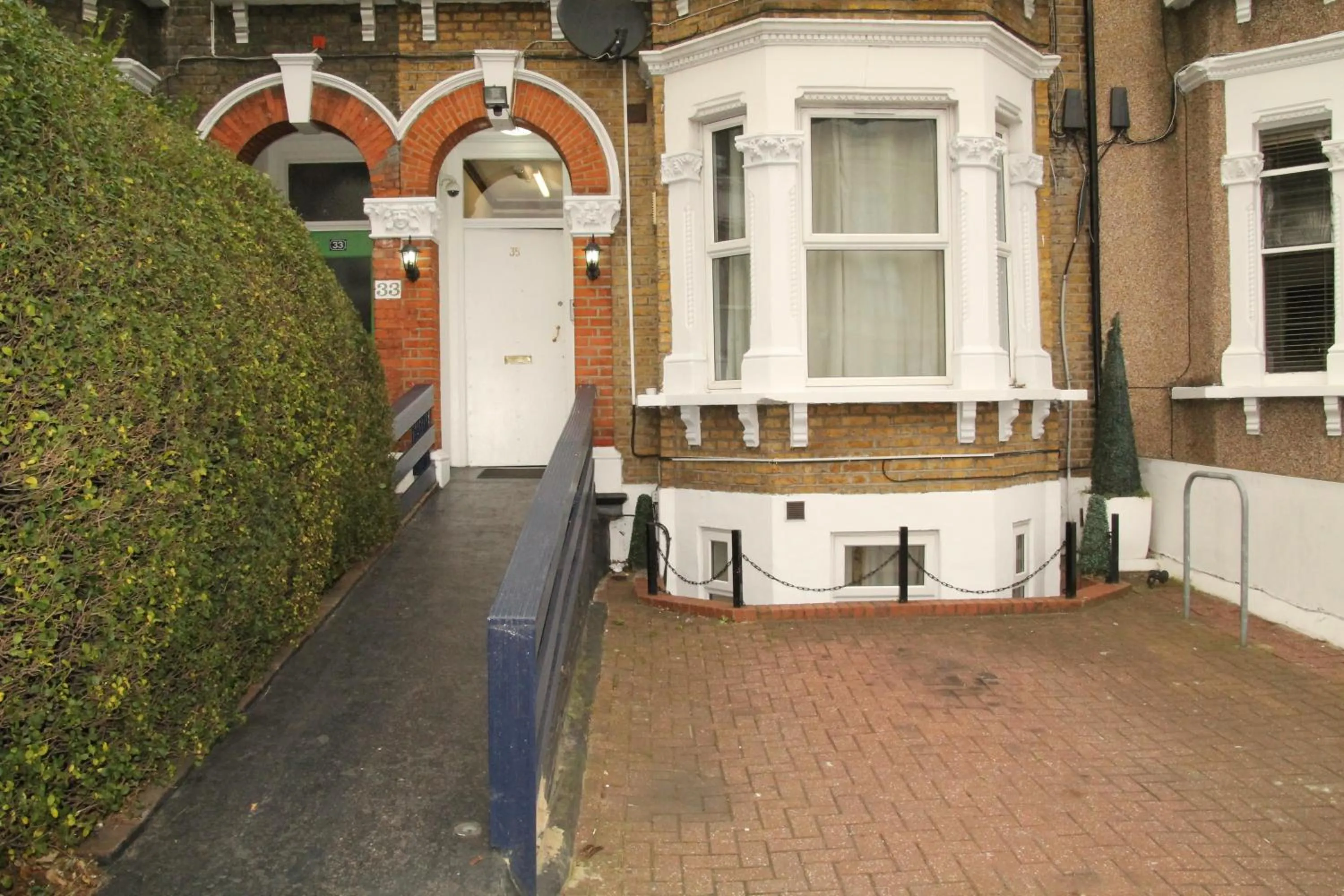 Property building in London Olympus Hotel Nirvana