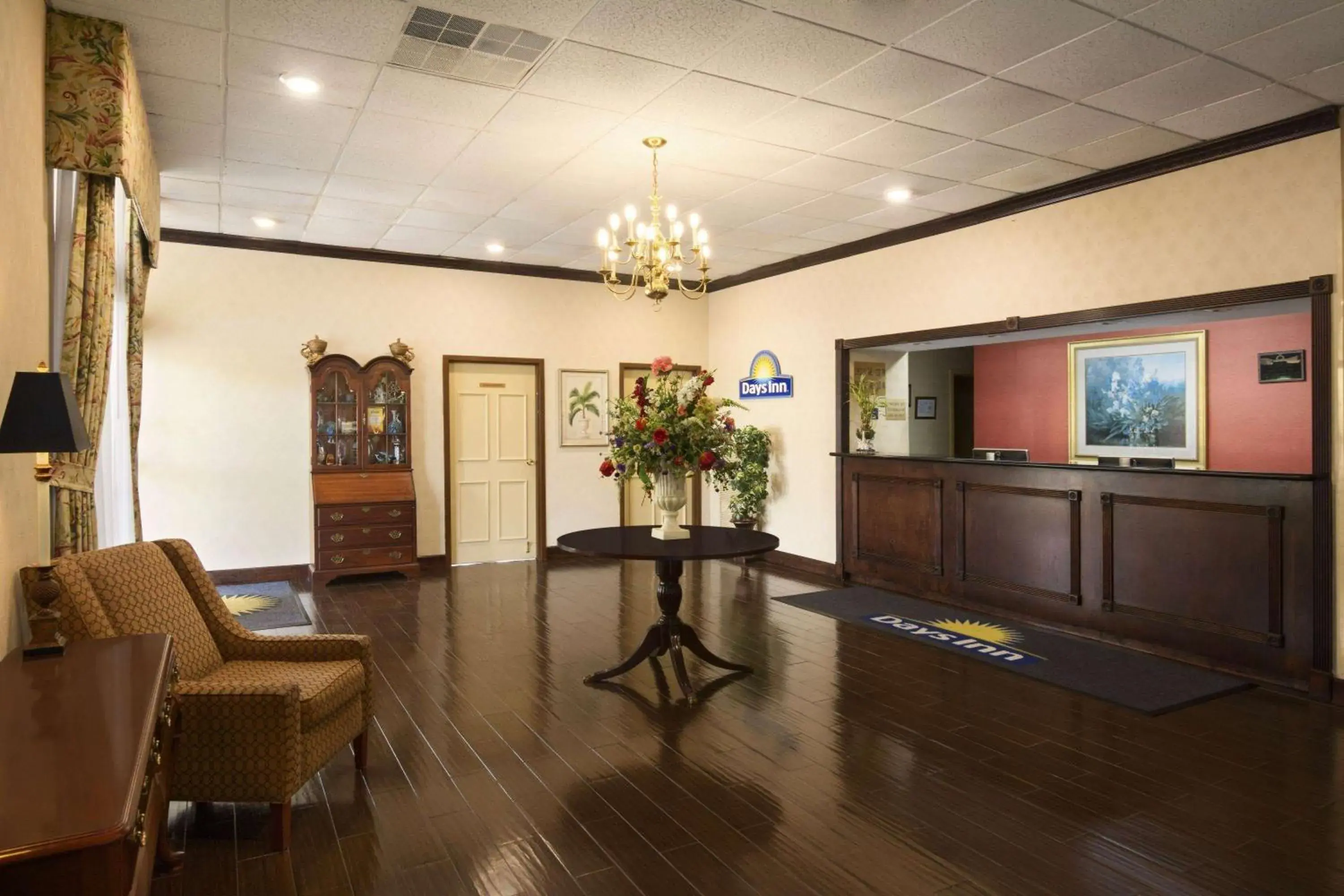 Lobby or reception in Days Inn by Wyndham Rome Downtown Lobby or reception in Days Inn by Wyndham Rome Downtown
