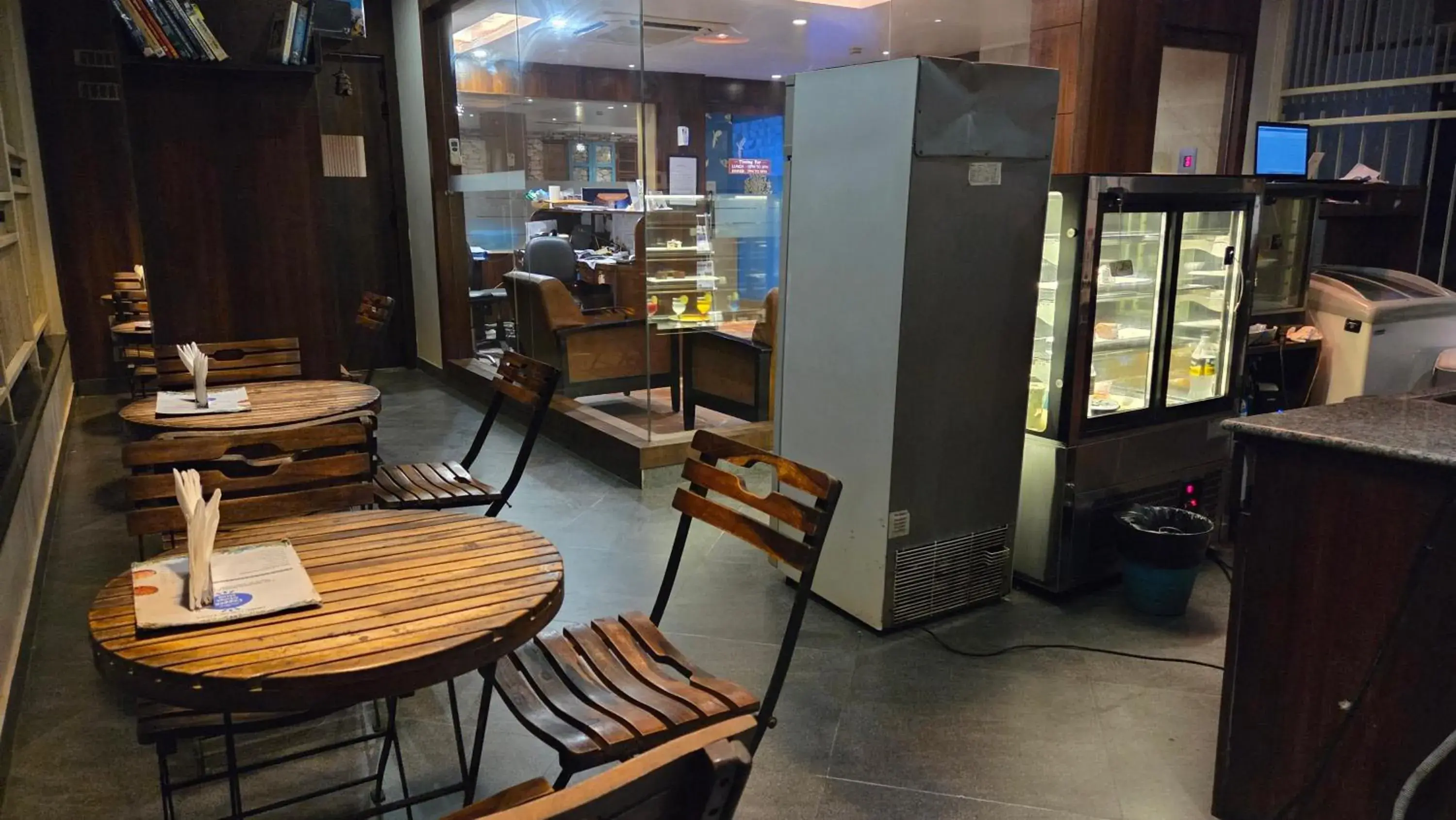 Restaurant/places to eat in Hotel Gulmohar Grand Restaurant/places to eat in Hotel Gulmohar Grand