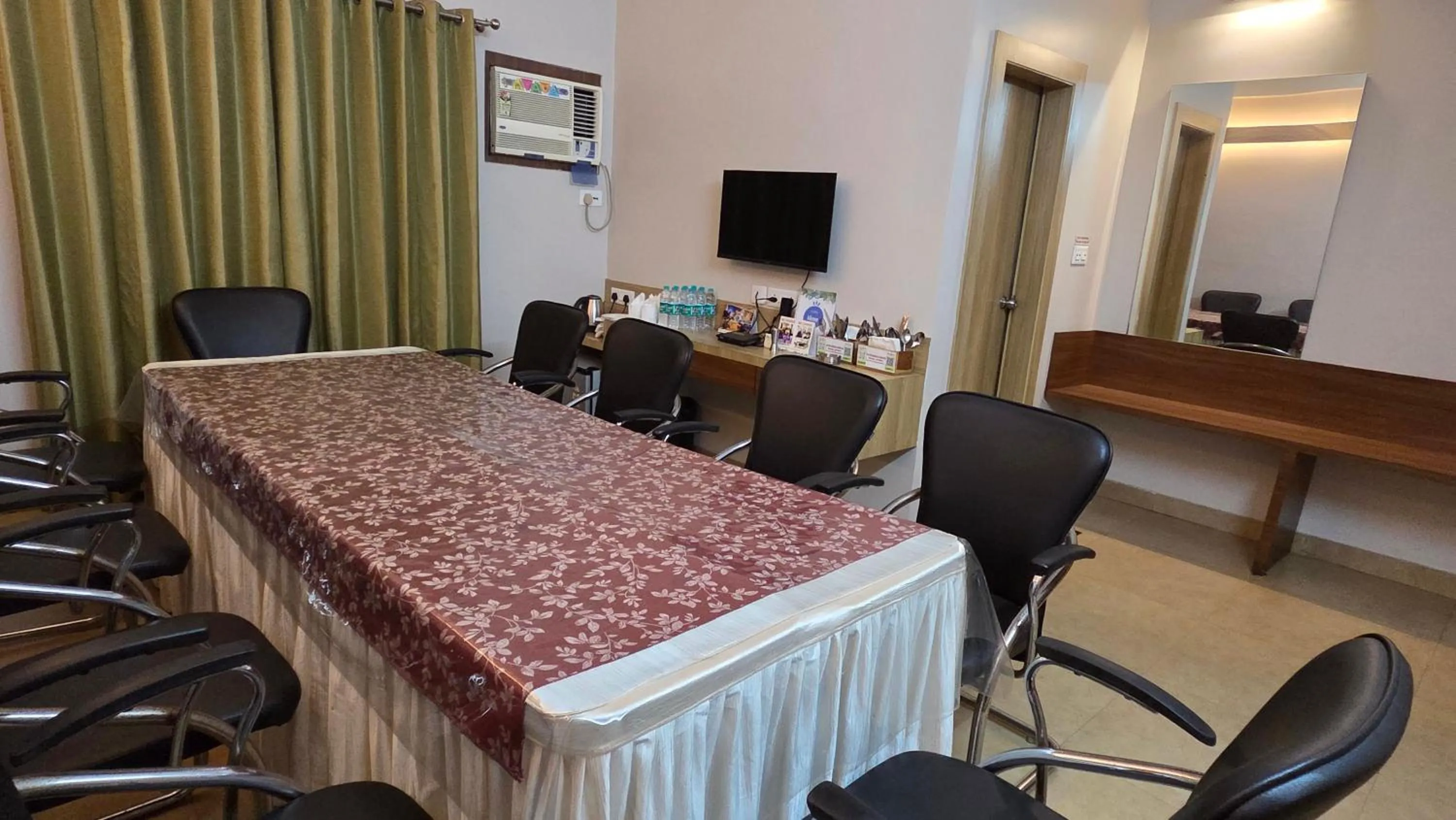 Meeting/conference room in Hotel Gulmohar Grand