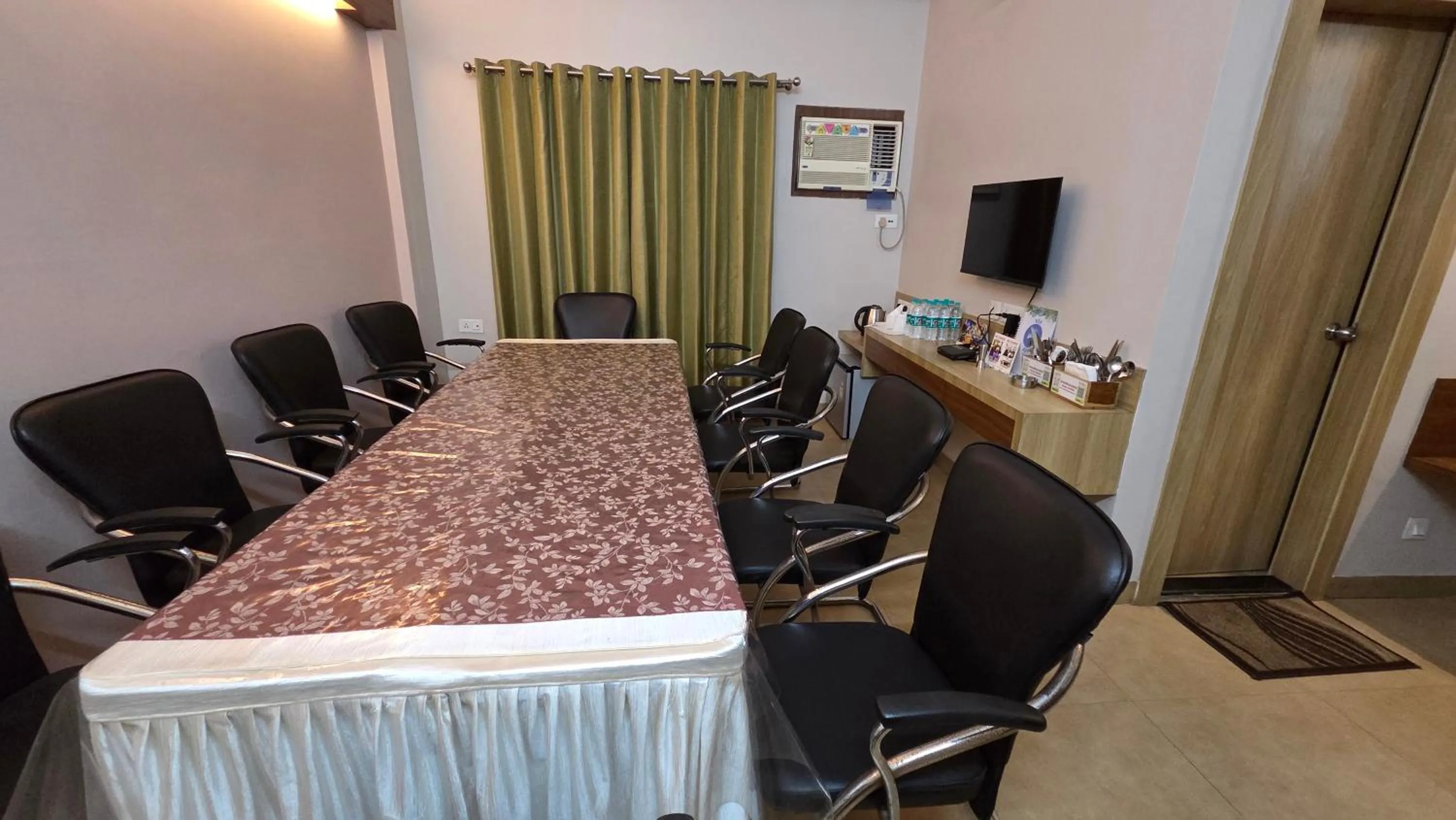 Meeting/conference room in Hotel Gulmohar Grand