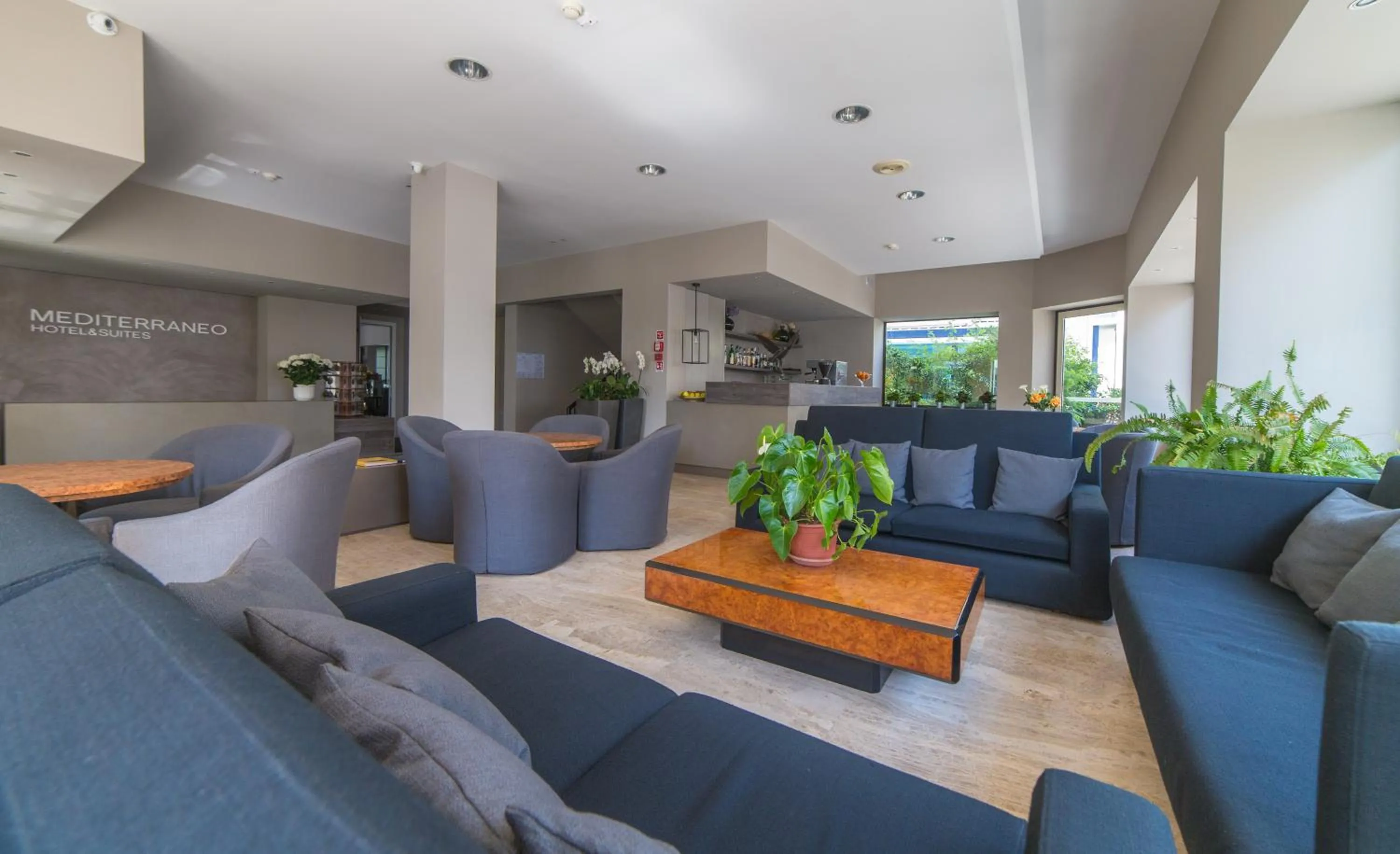 Facade/entrance in Mediterraneo Hotel & Suites