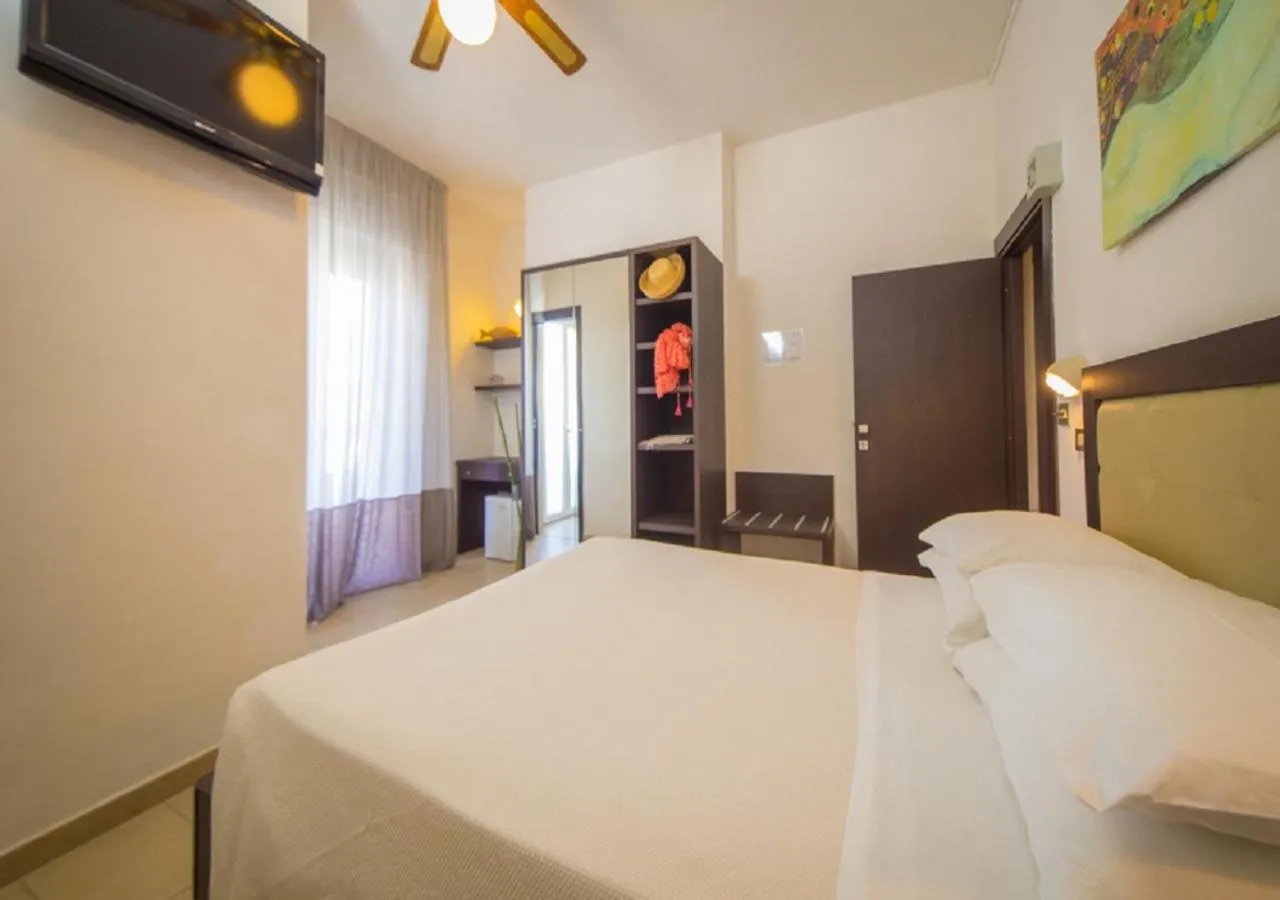 Bedroom, Bed in Mediterraneo Hotel & Suites