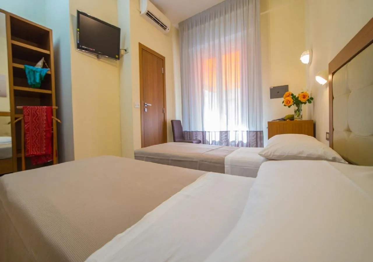 Bedroom, Bed in Mediterraneo Hotel & Suites