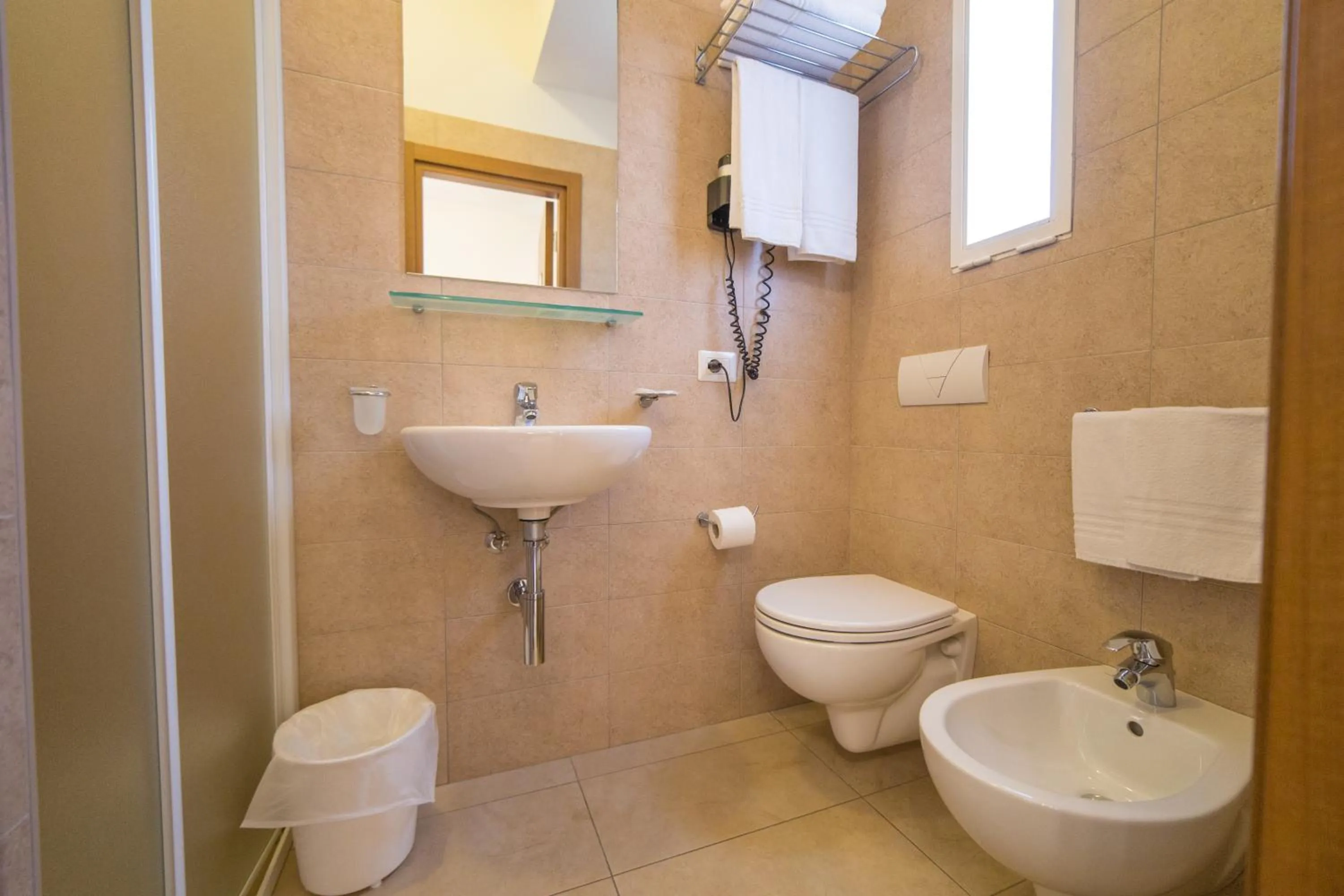 Shower in Mediterraneo Hotel & Suites