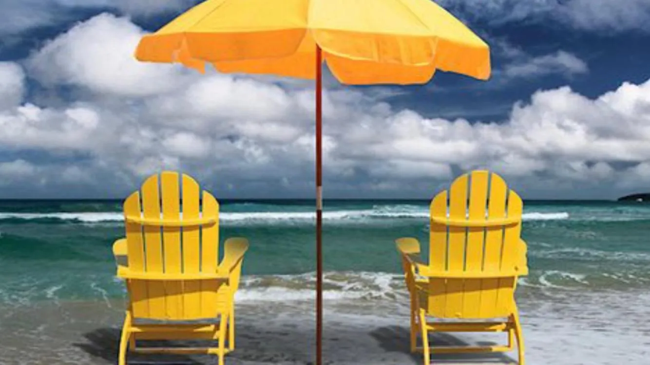 Beach in Charming SPI family condo - walking distance to the beach, Sleeps 6, Third Floor, 2025 Traveler Award