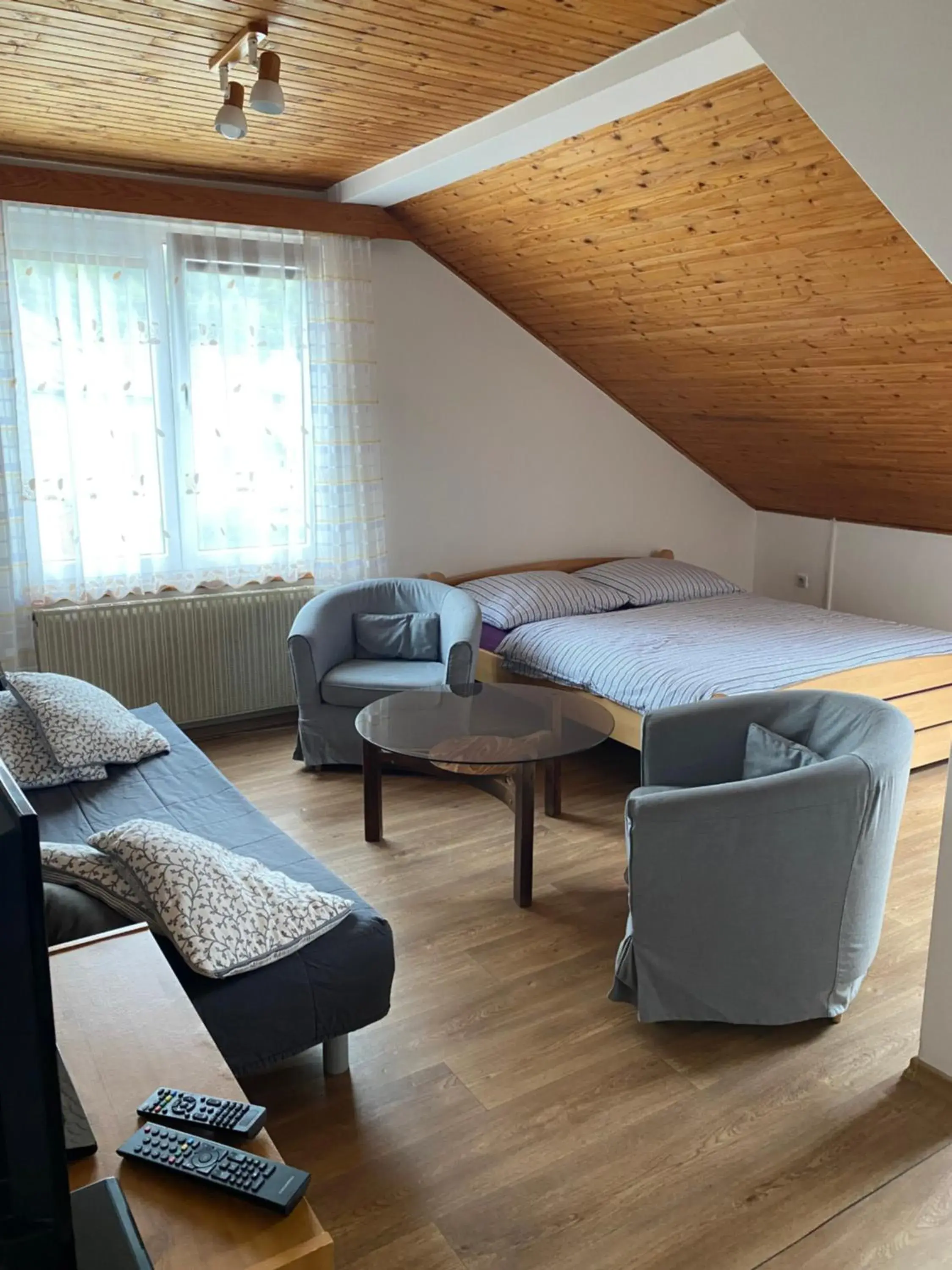 Two-Bedroom Suite with Balcony in R-Penzion Two-Bedroom Suite with Balcony in R-Penzion