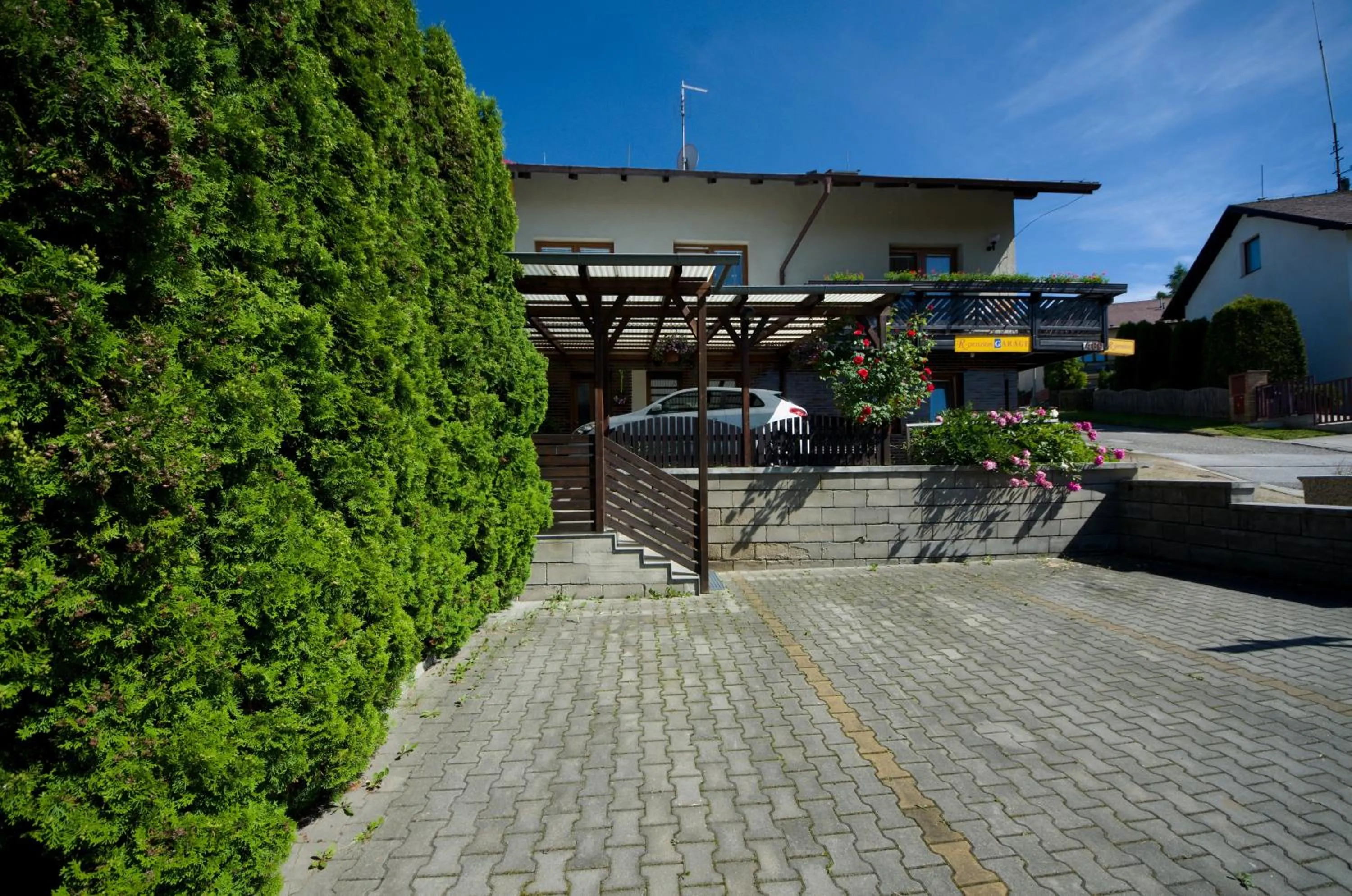 Facade/entrance in R-Penzion