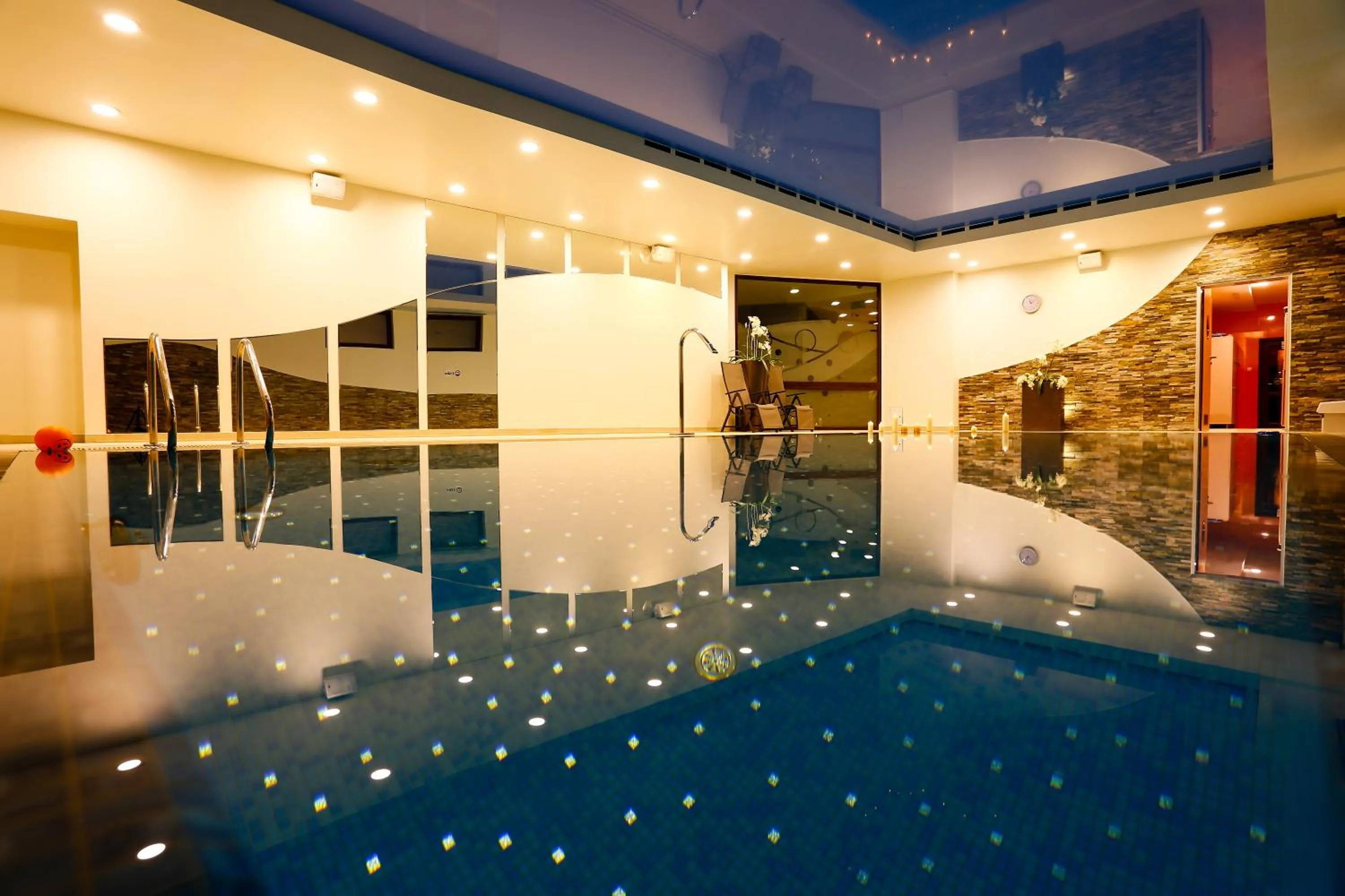 Swimming pool in Hotel Ventus Natural & Medical Spa