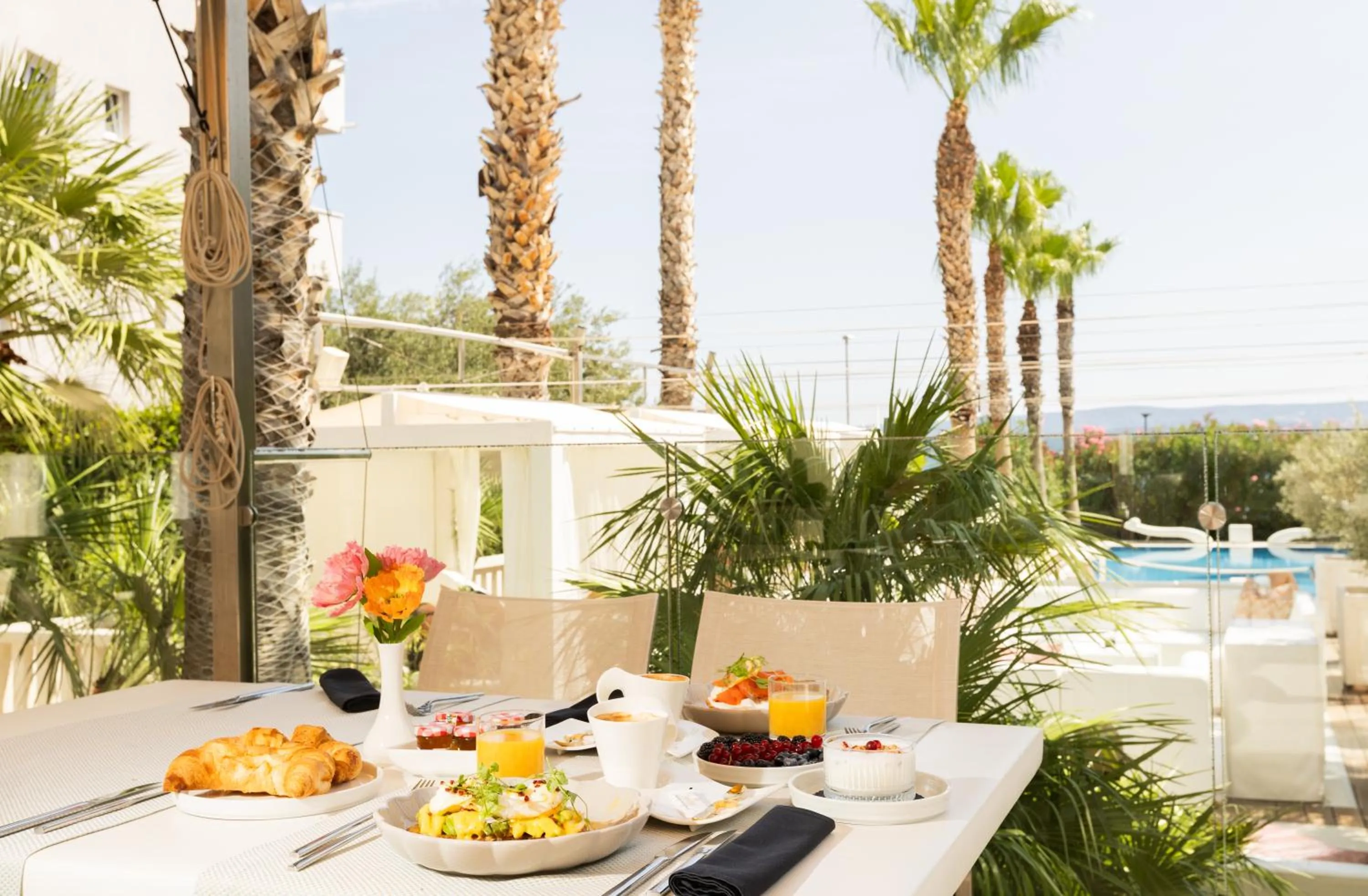 Food and drinks in Damianii Luxury Boutique Hotel & Spa