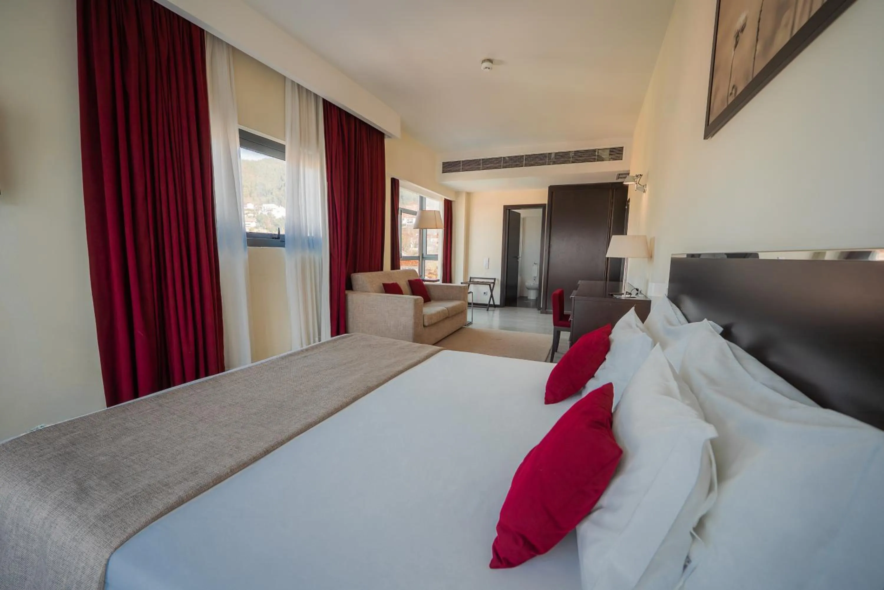 Photo of the whole room, Bed in Hotel Sao Pedro - Arouca