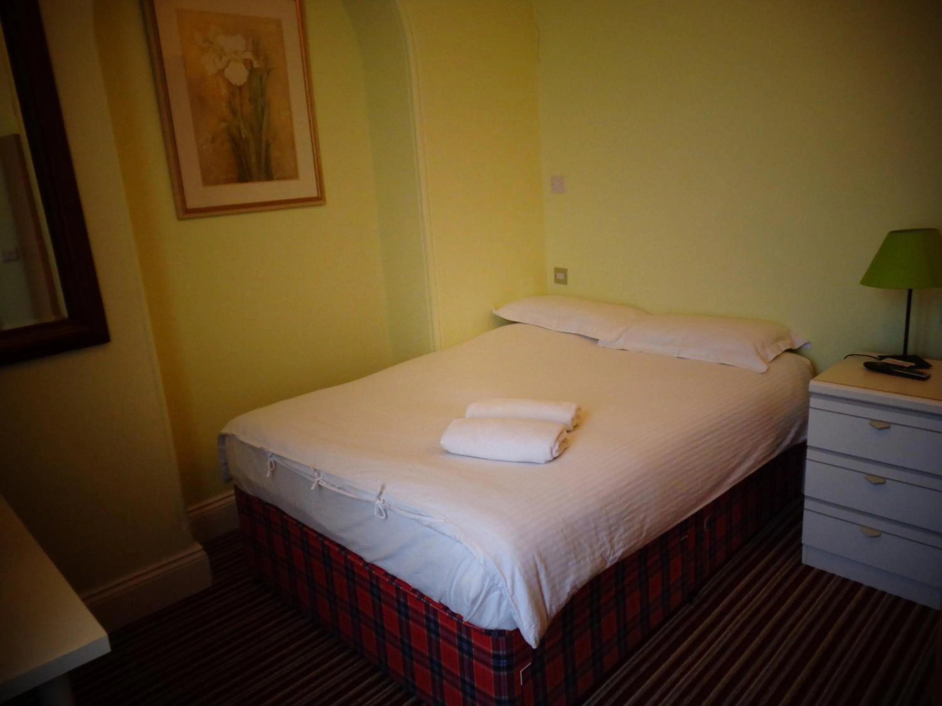 Bed in Aron Guest House