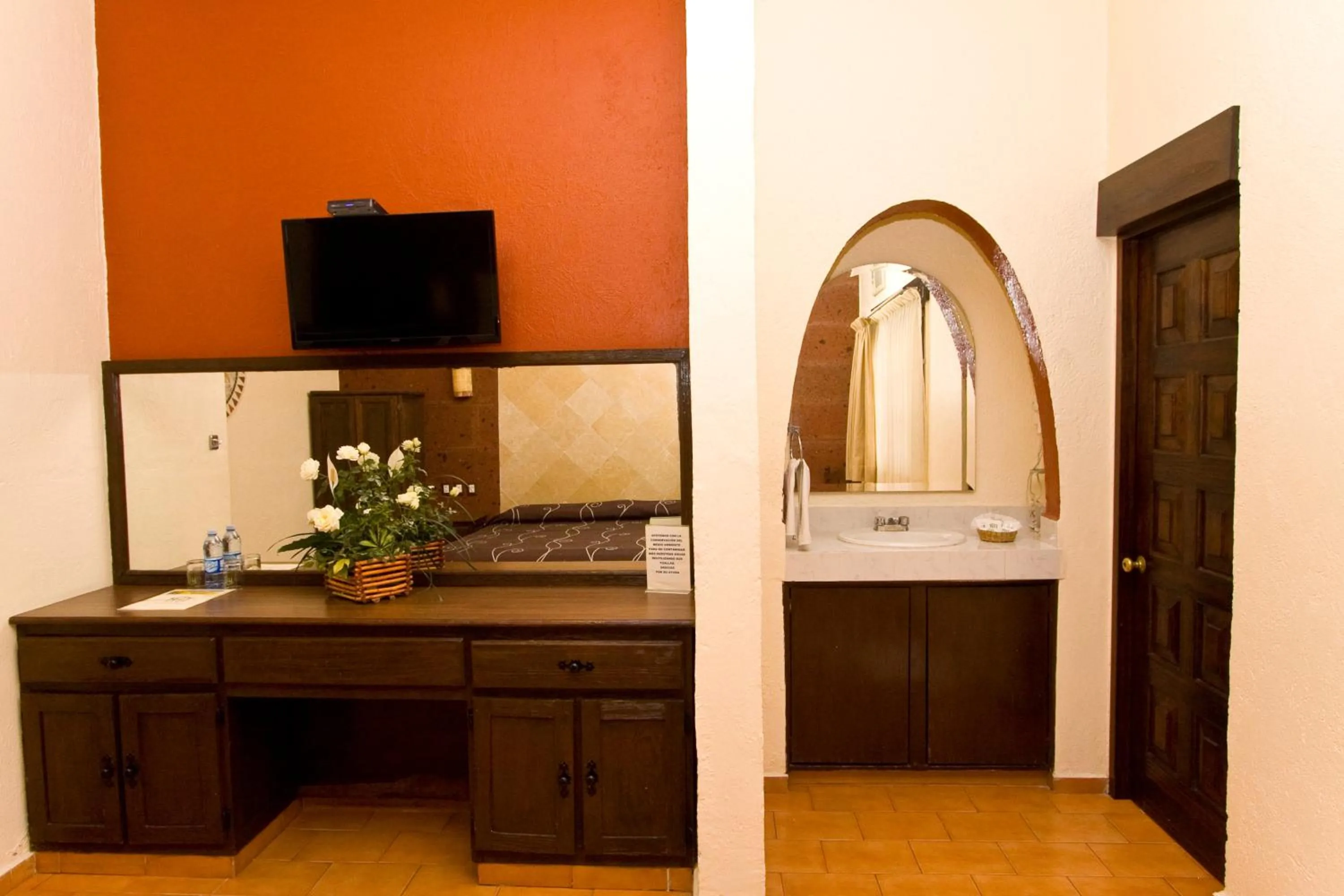 Suite in Hotel & Motel Hacienda Jiutepec