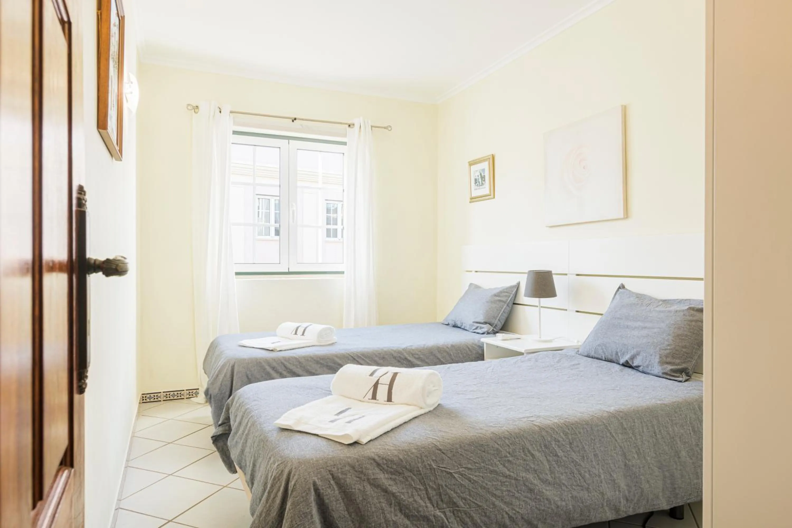 Bedroom, Bed in Old Village & Prestige