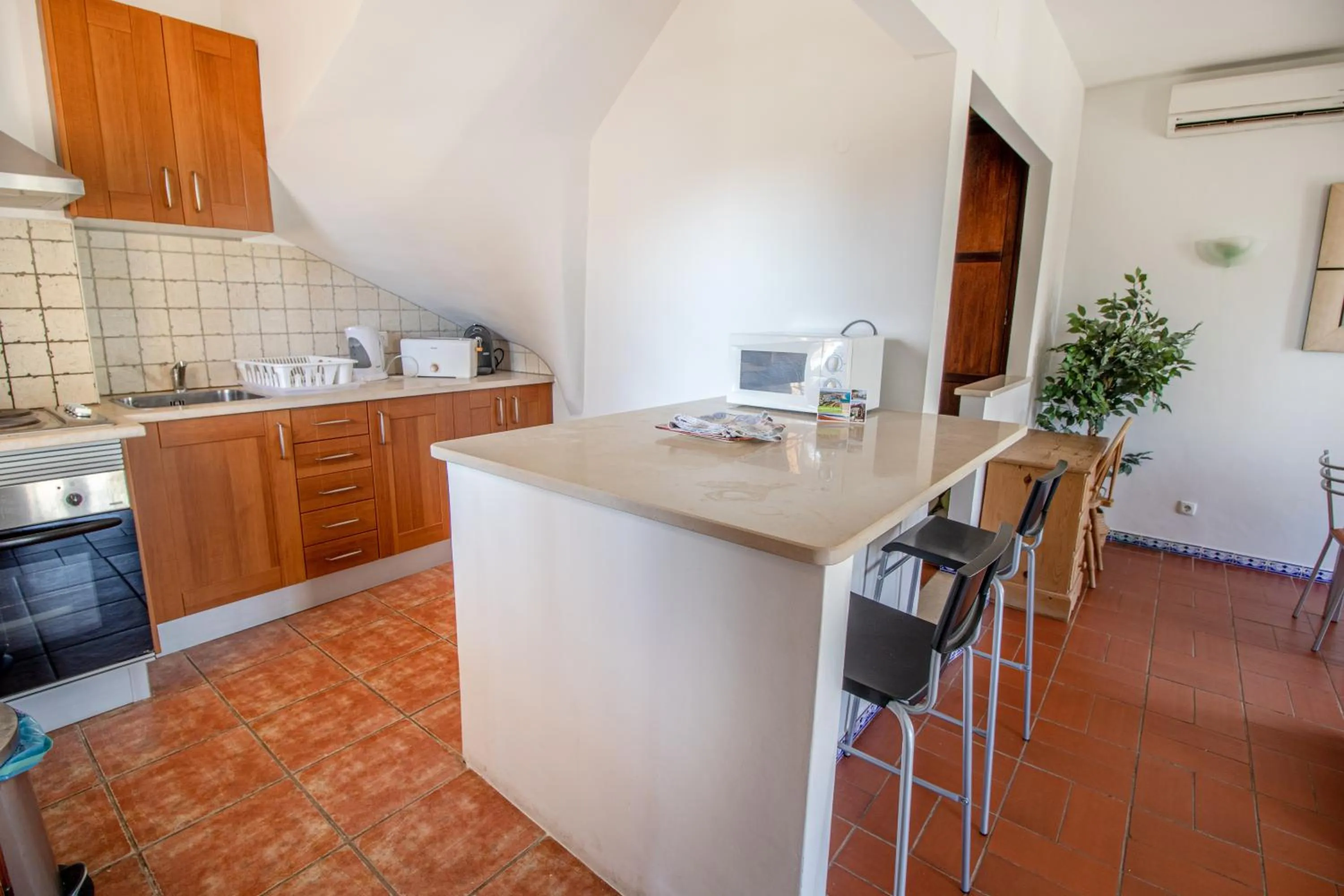 Kitchen or kitchenette in Old Village & Prestige