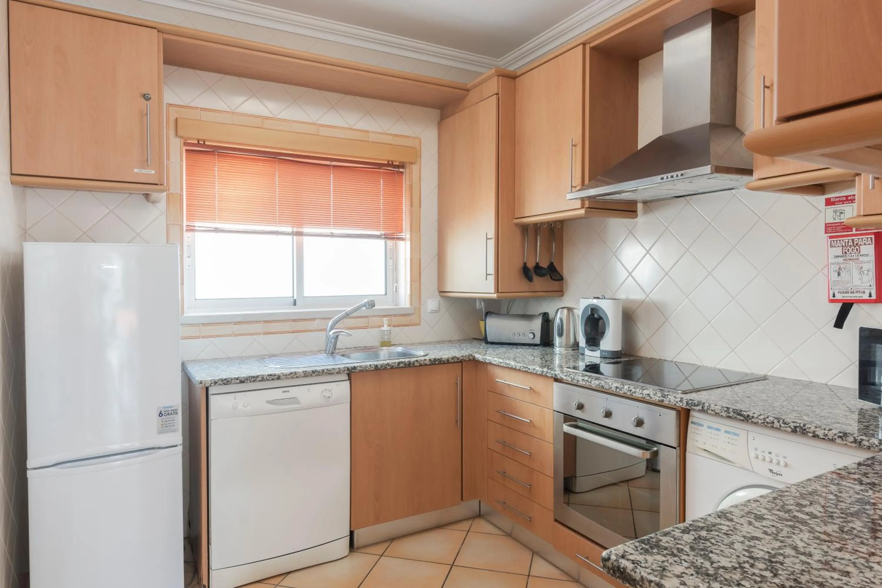 Kitchen or kitchenette in Old Village & Prestige