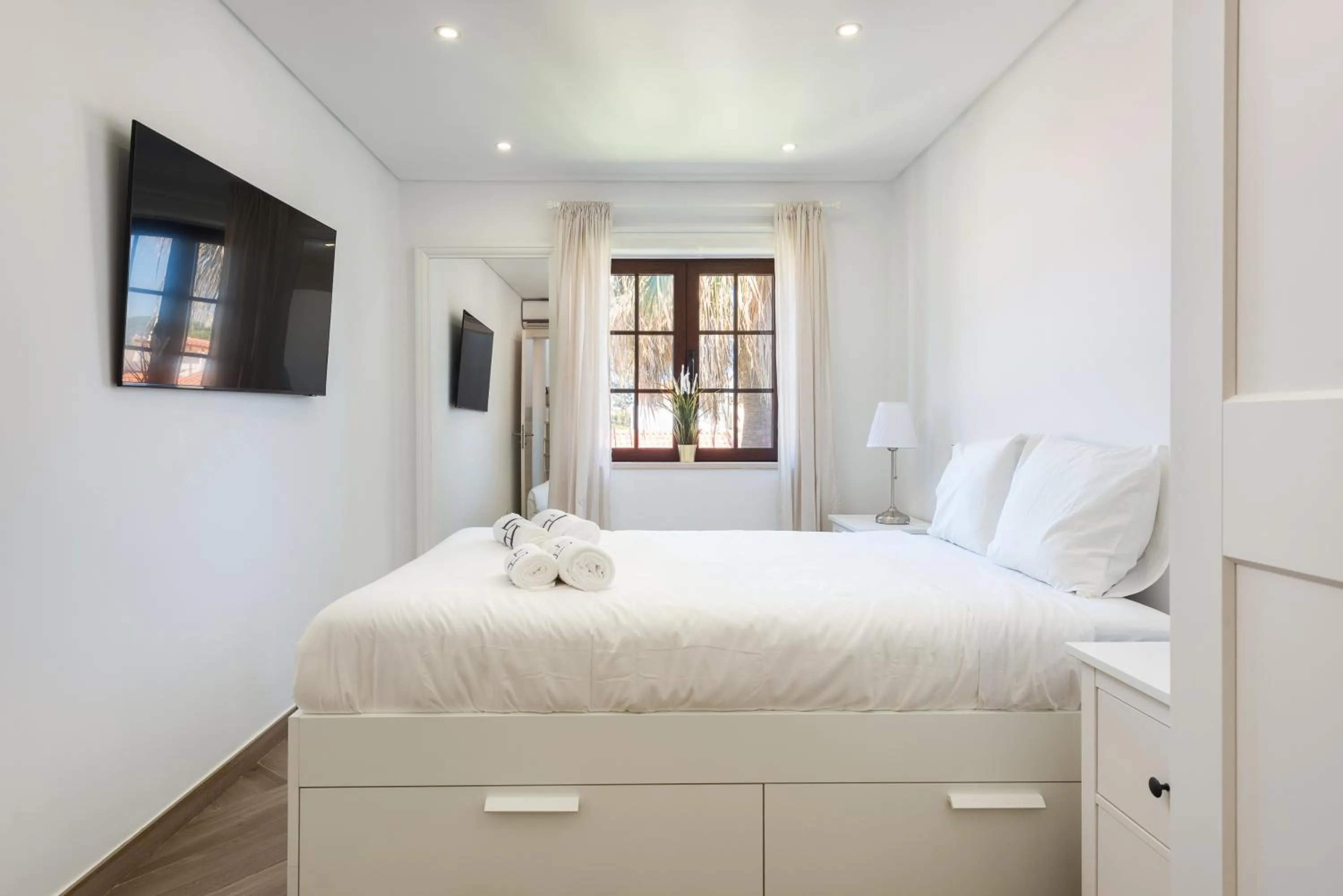 Bed in Old Village & Prestige