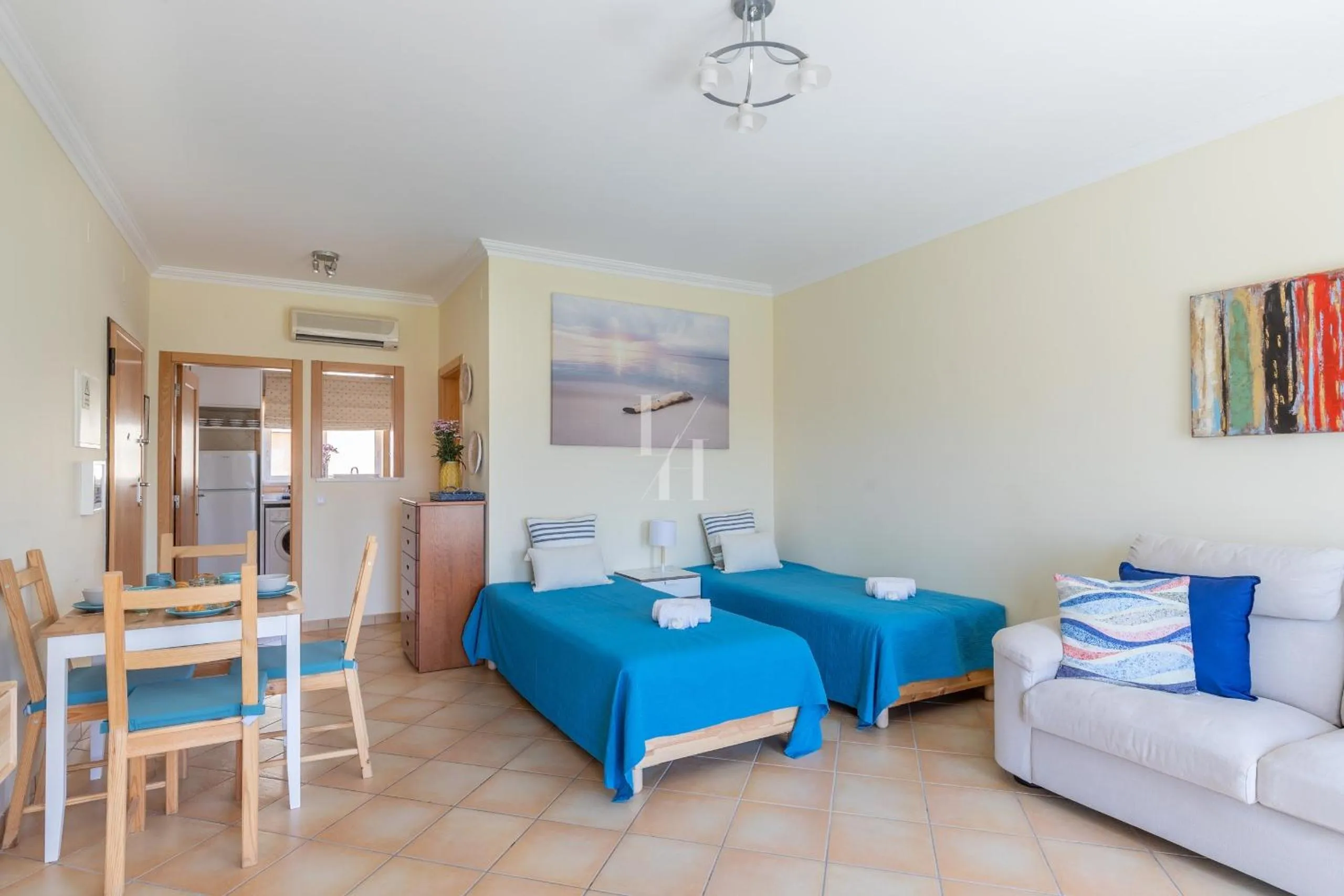 Bed in Old Village & Prestige