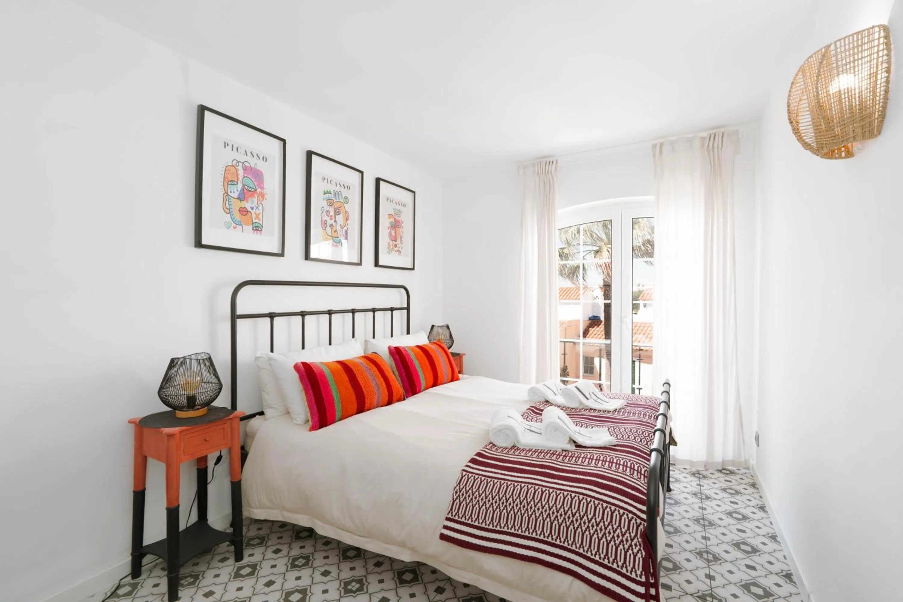 Bed in Old Village & Prestige